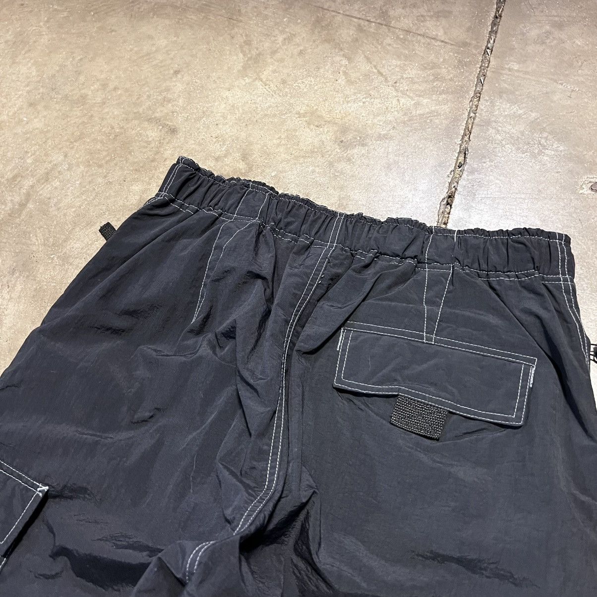 Vintage Vintage Y2K Mudd Nylon Cargo Pants Flare Cyber Grunge Tripp Size 30" / US 8 / IT 44 - 9 Thumbnail