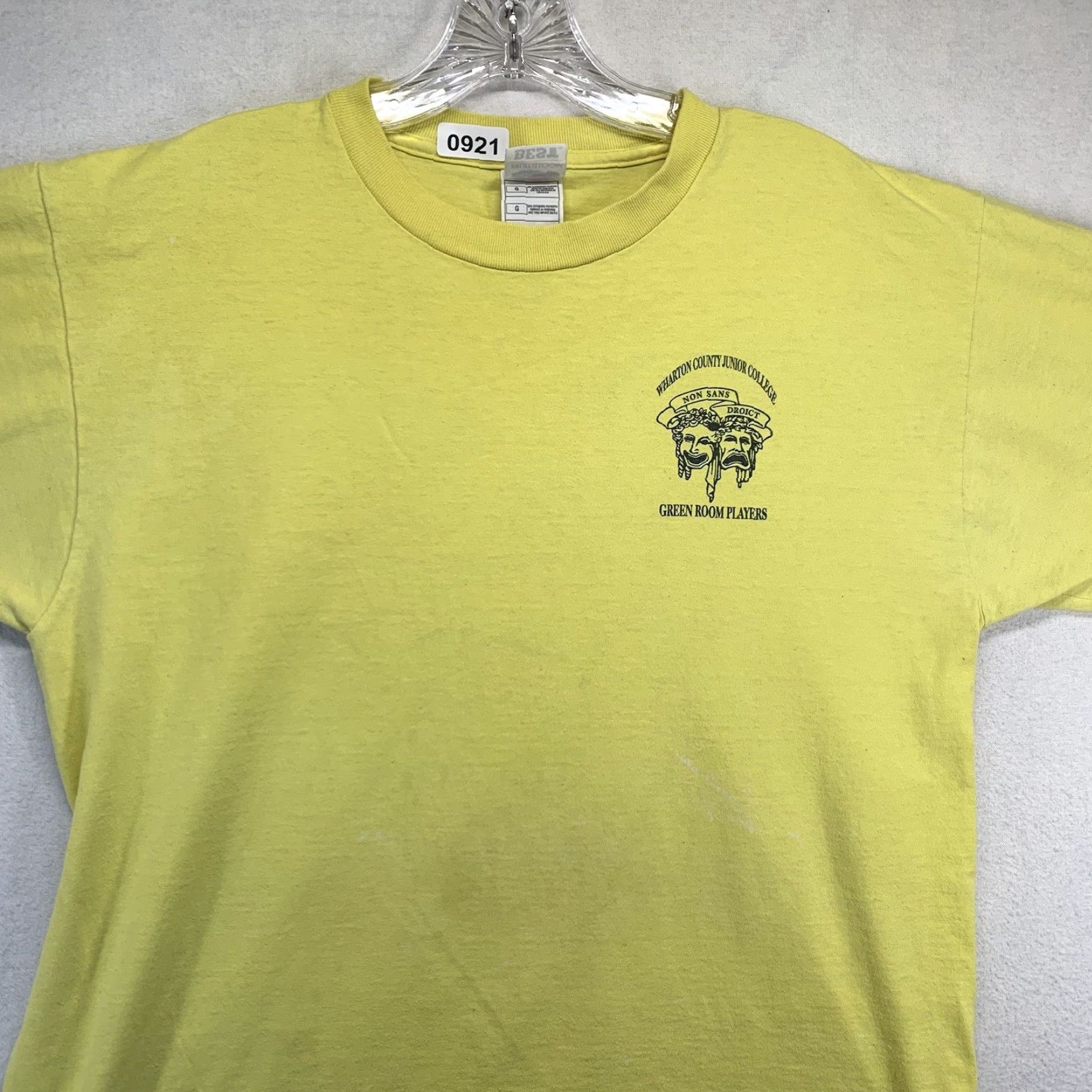 Fruit Of The Loom VINTAGE Wharton County Junior College GREENWOOD PLAYERS T-Shirt Adult L Yellow Graphic Print 90s College Texas Mens Size US L / EU 52-54 / 3 - 6 Thumbnail