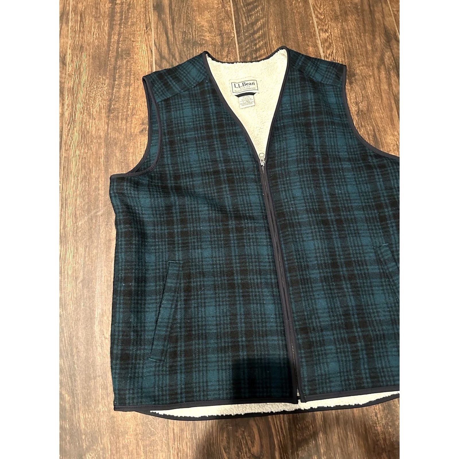 Vintage VINTAGE L.L. Bean Wool Vest Jacket Plaid Sherpa Lined LT Mens Outdoor Hunting Bomber Style Full Zip Size US L / EU 52-54 / 3 - 3 Thumbnail
