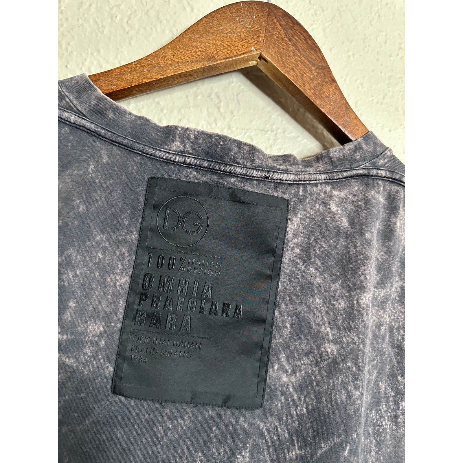 Dolce & Gabbana Dolce & Gabbana Gray Discolored Effect DG Logo T-Shirt Size US M / EU 48-50 / 2 - 6 Thumbnail