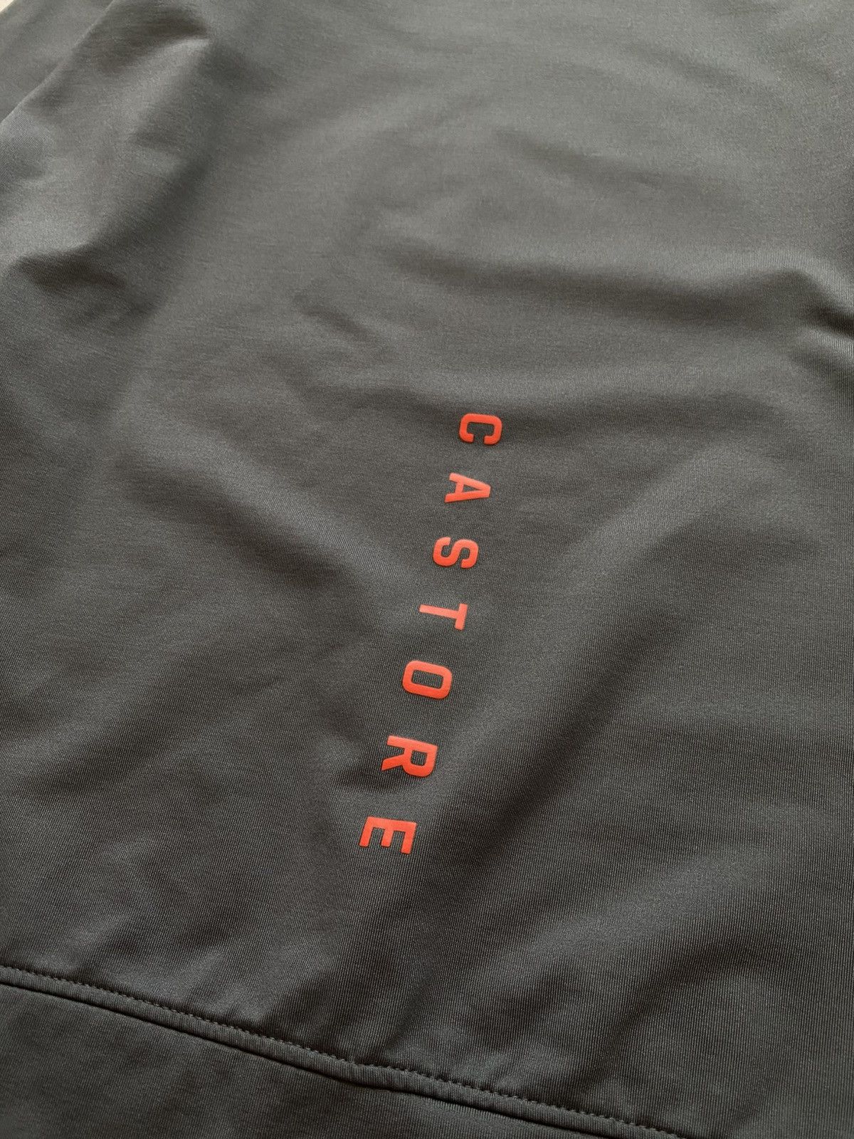 Castore Castore Newcastle United 2021/22 training soccer sweatshirt Size US M / EU 48-50 / 2 - 8 Thumbnail
