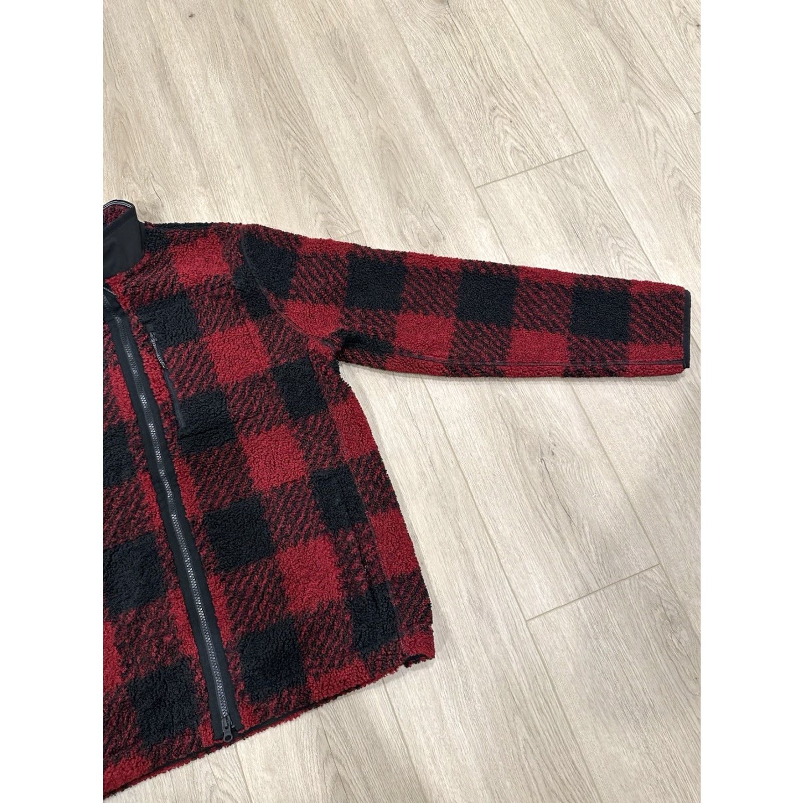 Vineyard Vines Vineyard Vines On The Go Sherpa Full Zip Jacket Men L Plaid Sangria Bluff Red Black NWT Size US L / EU 52-54 / 3 - 2 Thumbnail