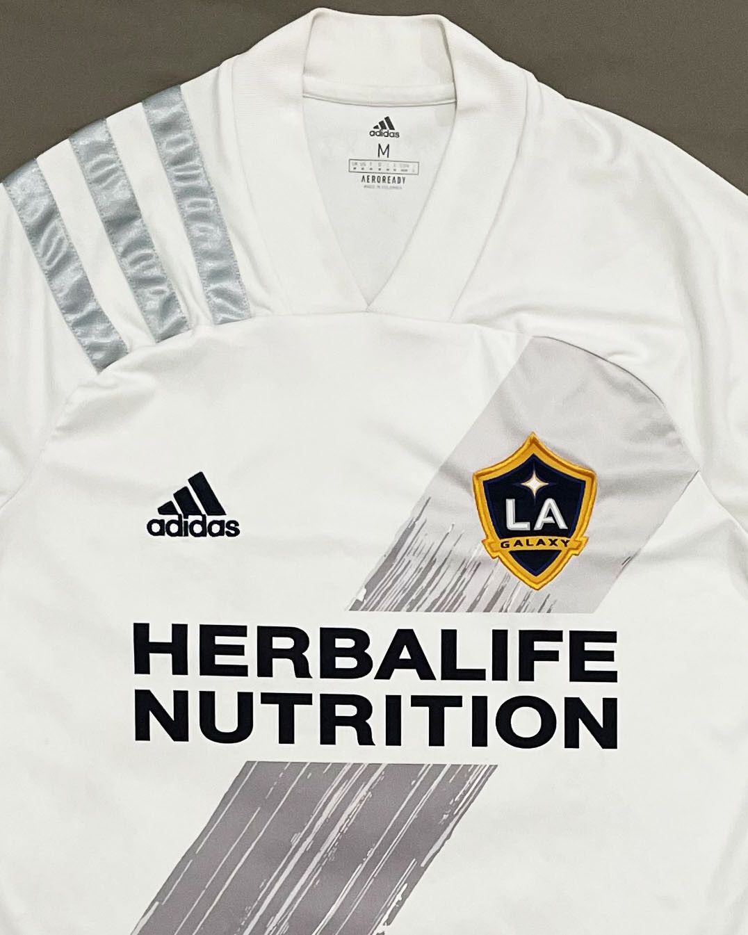 Adidas LA Galaxy Home Kit 2020 2021 Size US M / EU 48-50 / 2 - 3 Thumbnail