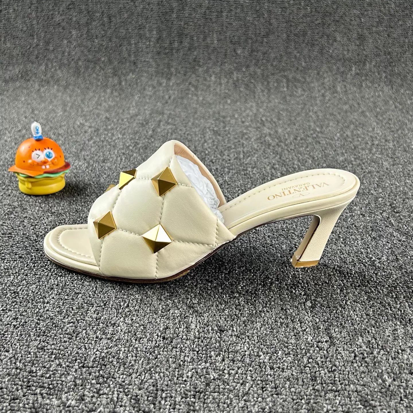 Valentino Valentino White Studded Heeled Slipper Heels 37.5 Size US 7 / IT 37 - 3 Thumbnail