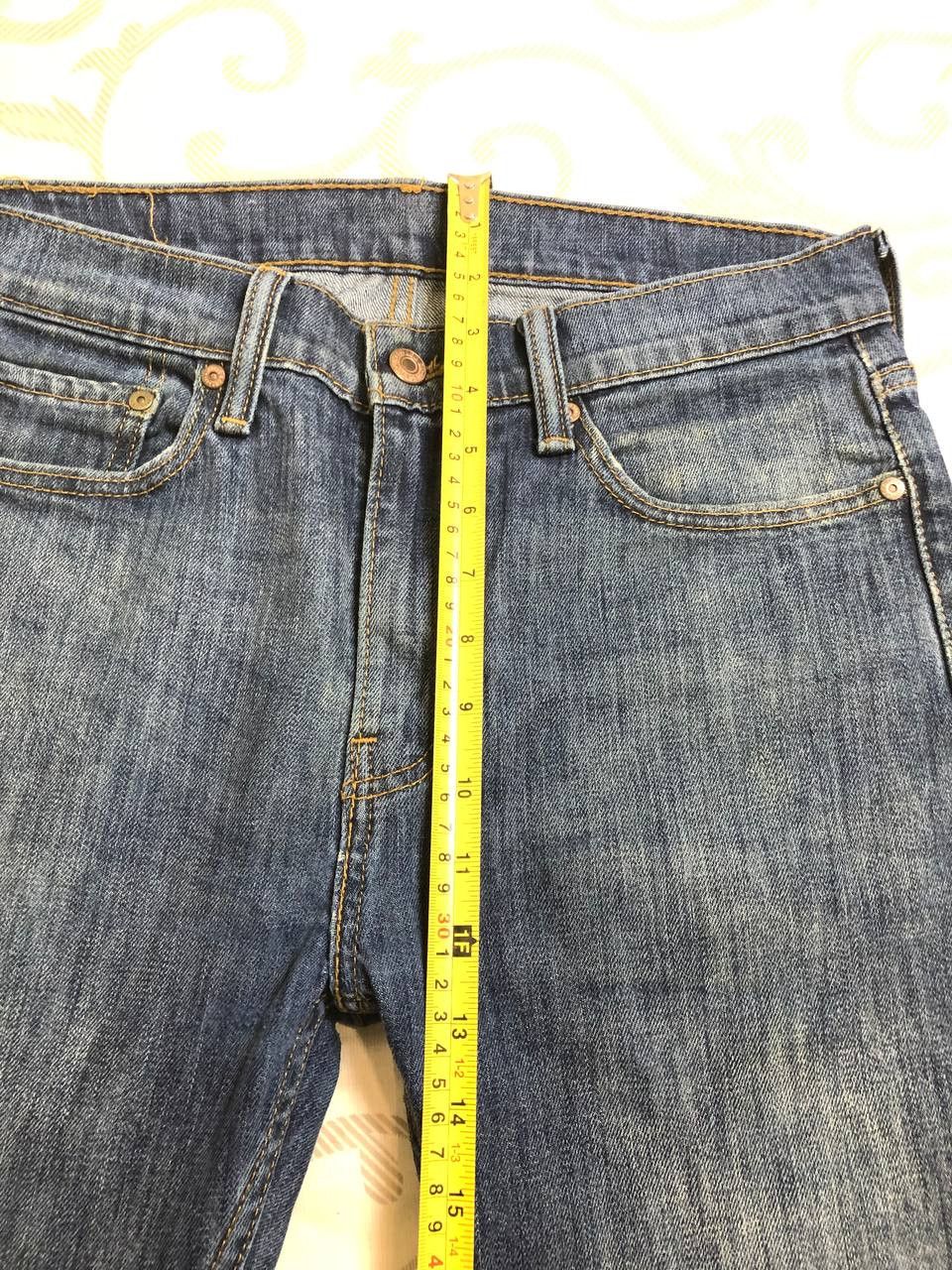 Levi's Vintage Levi's Light Wash Jeans 90s Distressed Faded Size US 31 - 13 Thumbnail