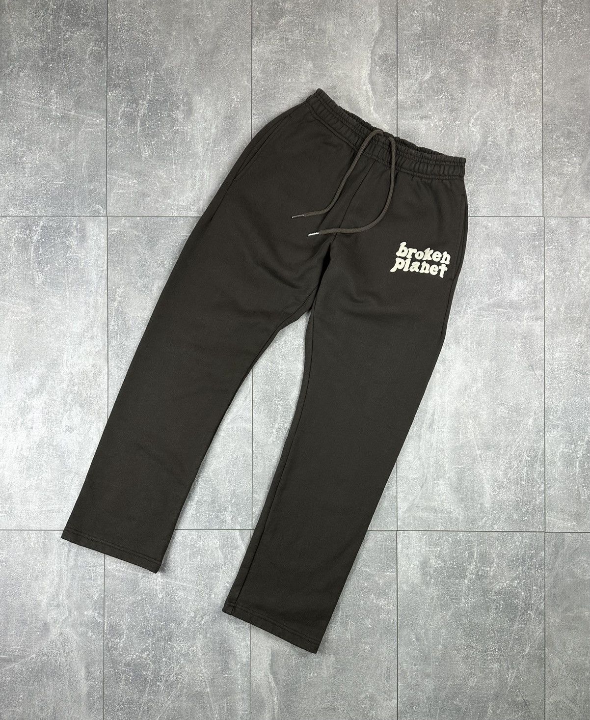 Broken Planet Broken Planet Taupe Pants Straight Jogger Sweatpants Size US 29 - 1 Thumbnail