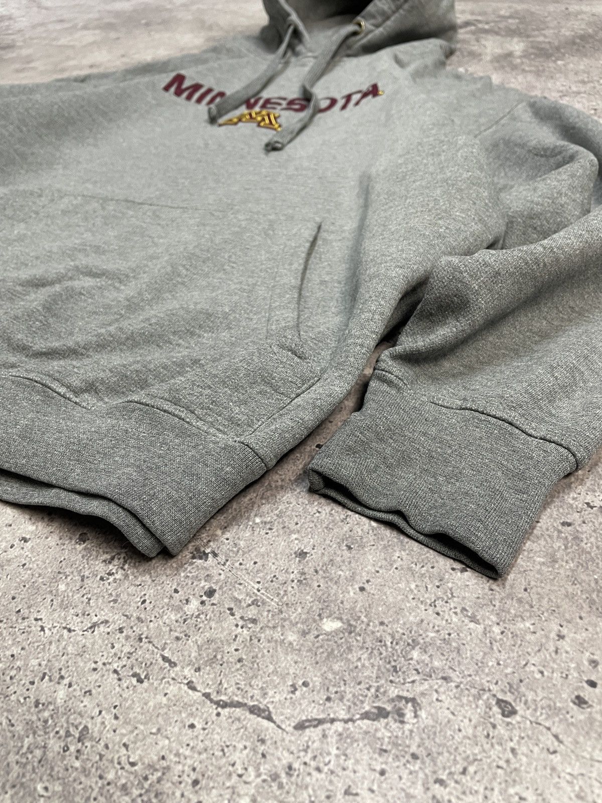 Vintage Vintage Minnesota Hokey Nike Crewneck 1997 very rare Size US L / EU 52-54 / 3 - 6 Thumbnail