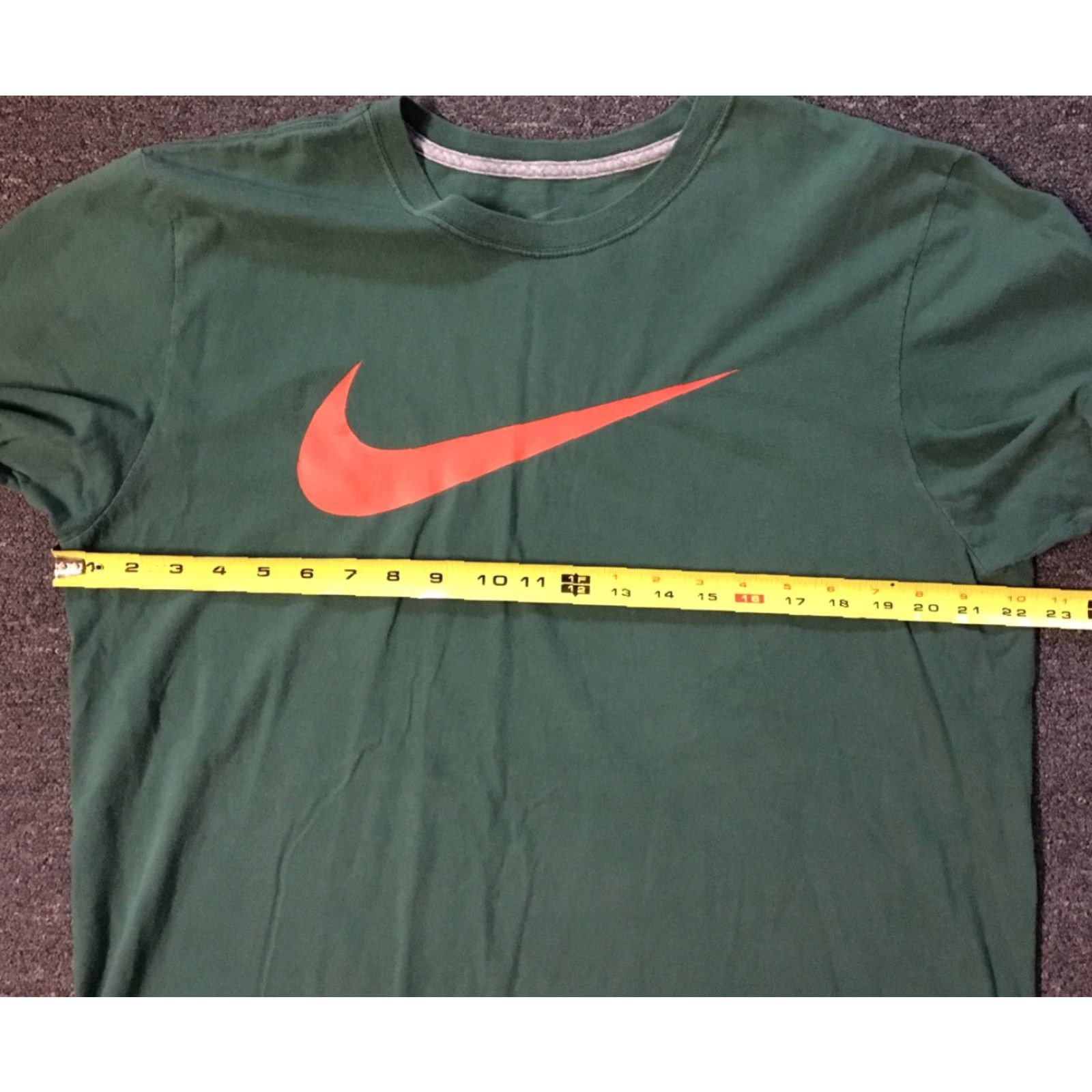 Nike Nike Big Swoosh Shirt XL Green Basketball Hip Hop 90s Vintage Mens Shirt Size US XL / EU 56 / 4 - 5 Thumbnail