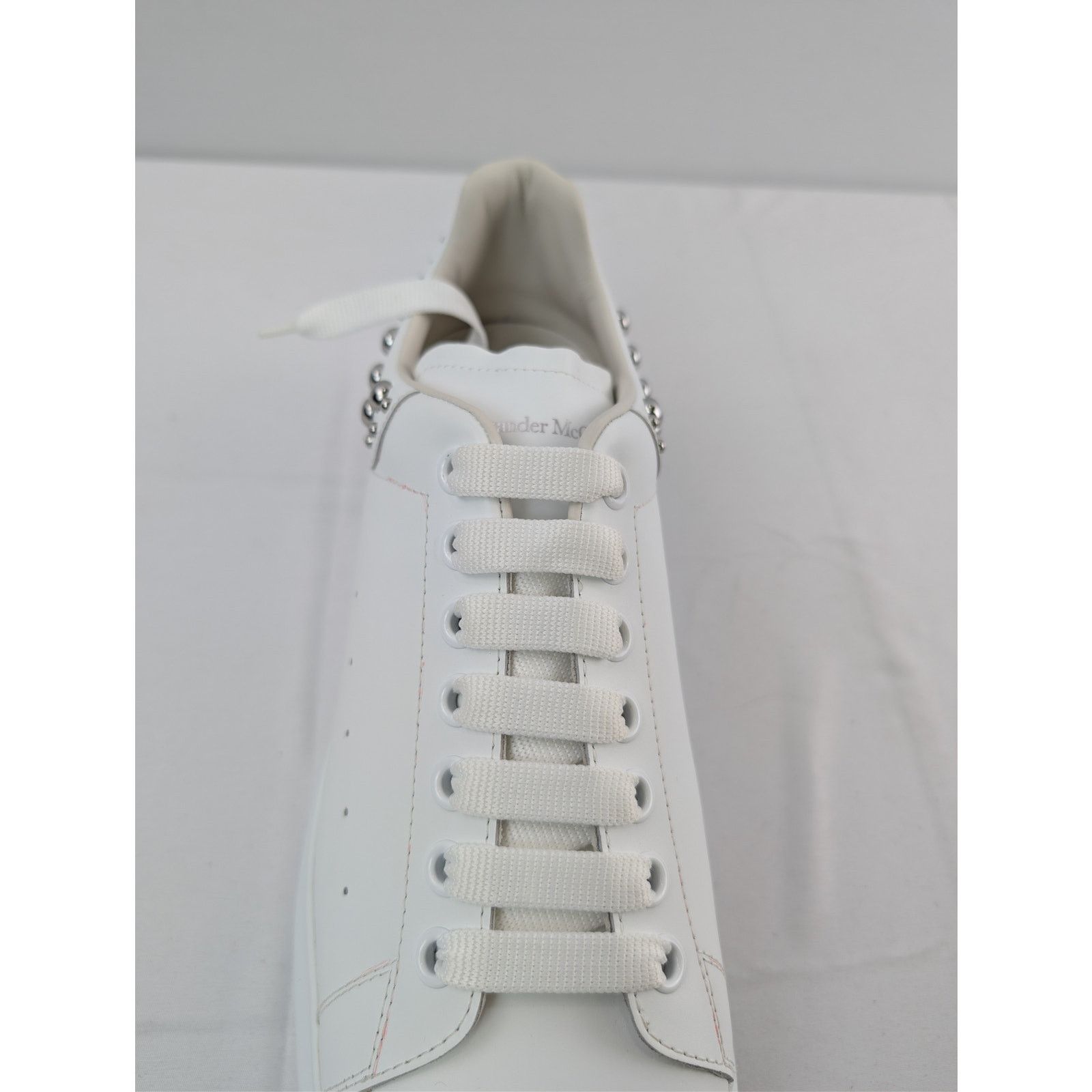 Alexander McQueen o1rshd1 Larry Sneakers in White/Silver Size US 11 / EU 44 - 14 Thumbnail