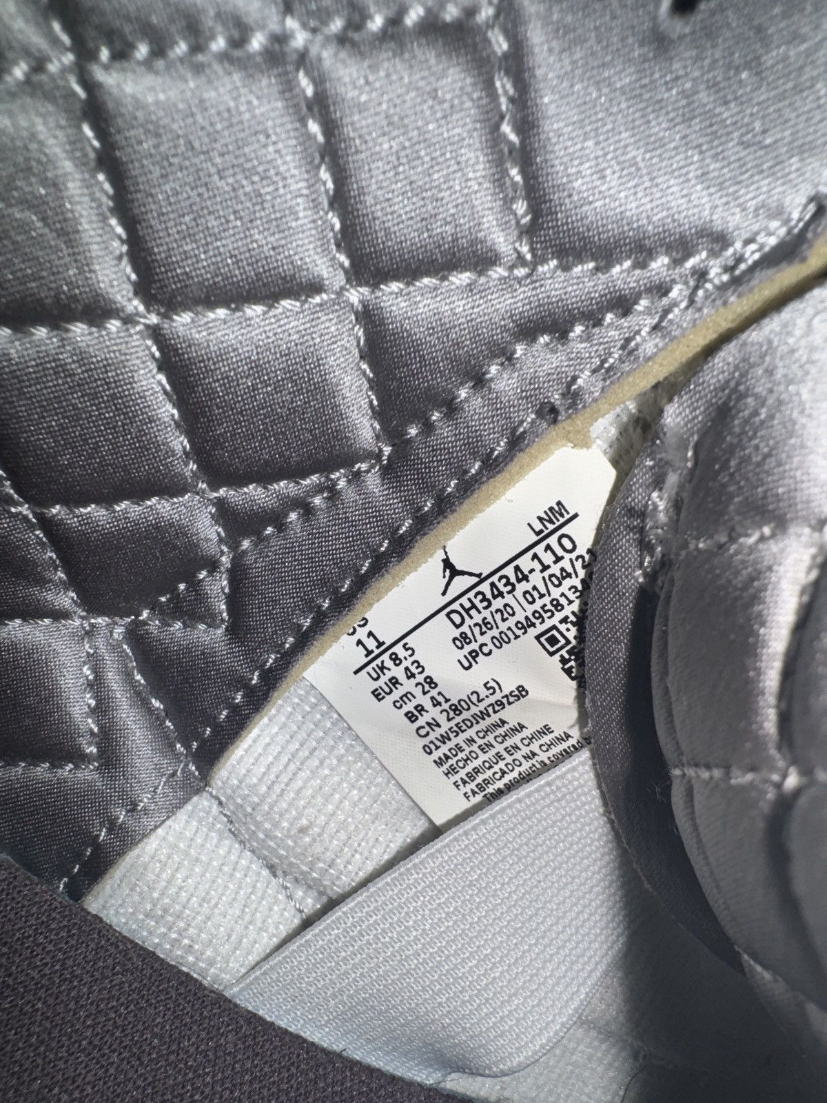 A Ma Maniere × Jordan Brand A Ma Maniere Jordan 3 Size US 9.5 / EU 42-43 - 7 Thumbnail