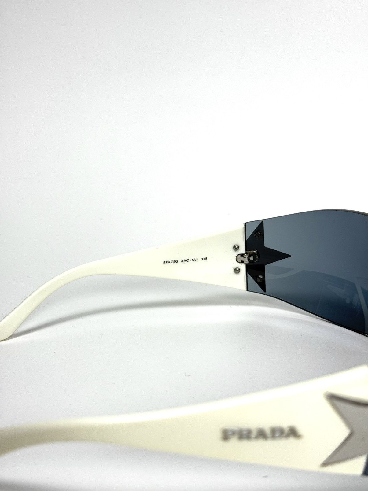 Prada Y2K ICONIC PRADA STAR SUNGLASSES IN WHITE Size ONE SIZE - 5 Thumbnail