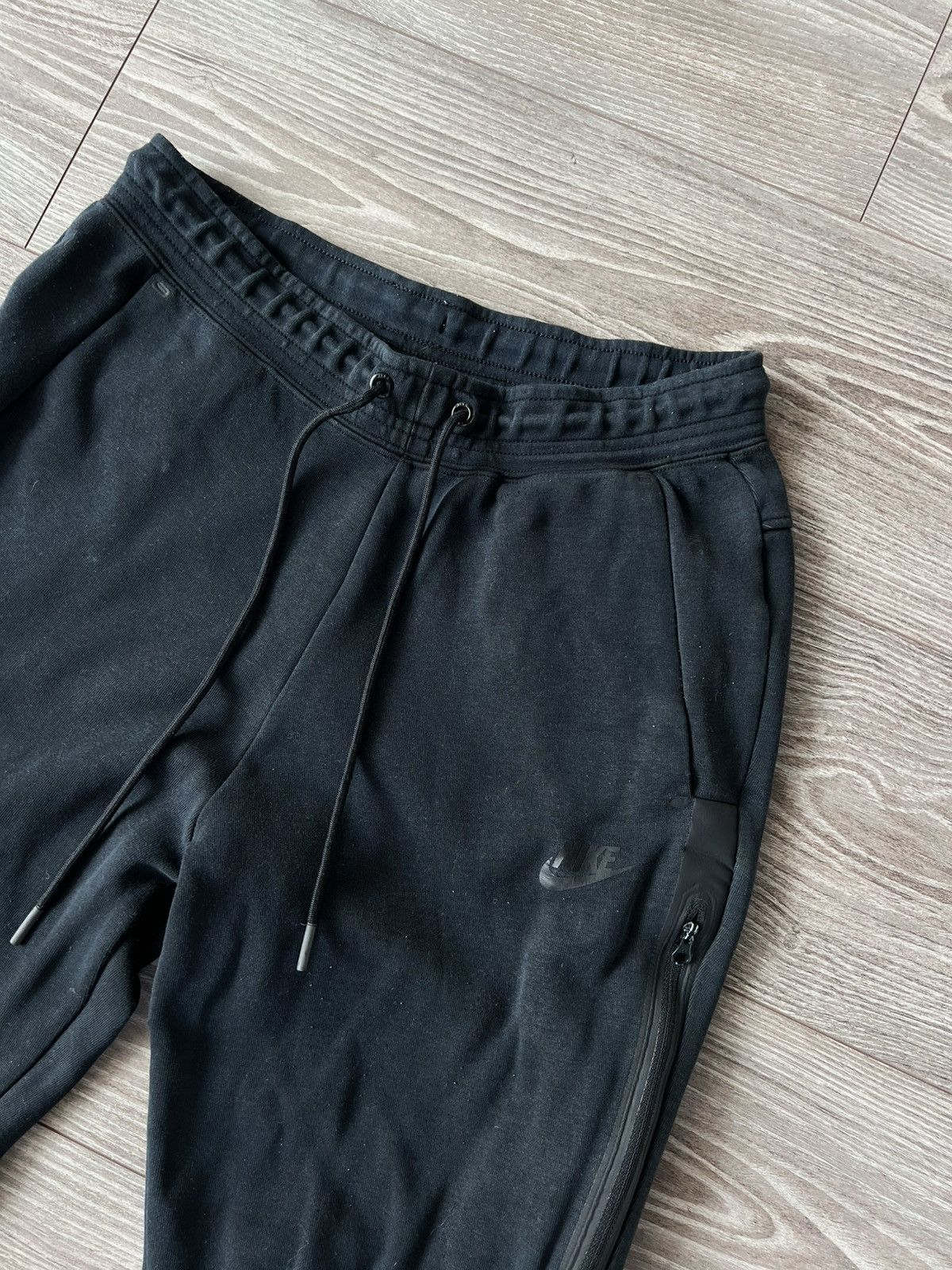 Nike Nike Tech Fleece Big Zip Pocket Triple Black Sweatpants Size US 30 / EU 46 - 10 Thumbnail