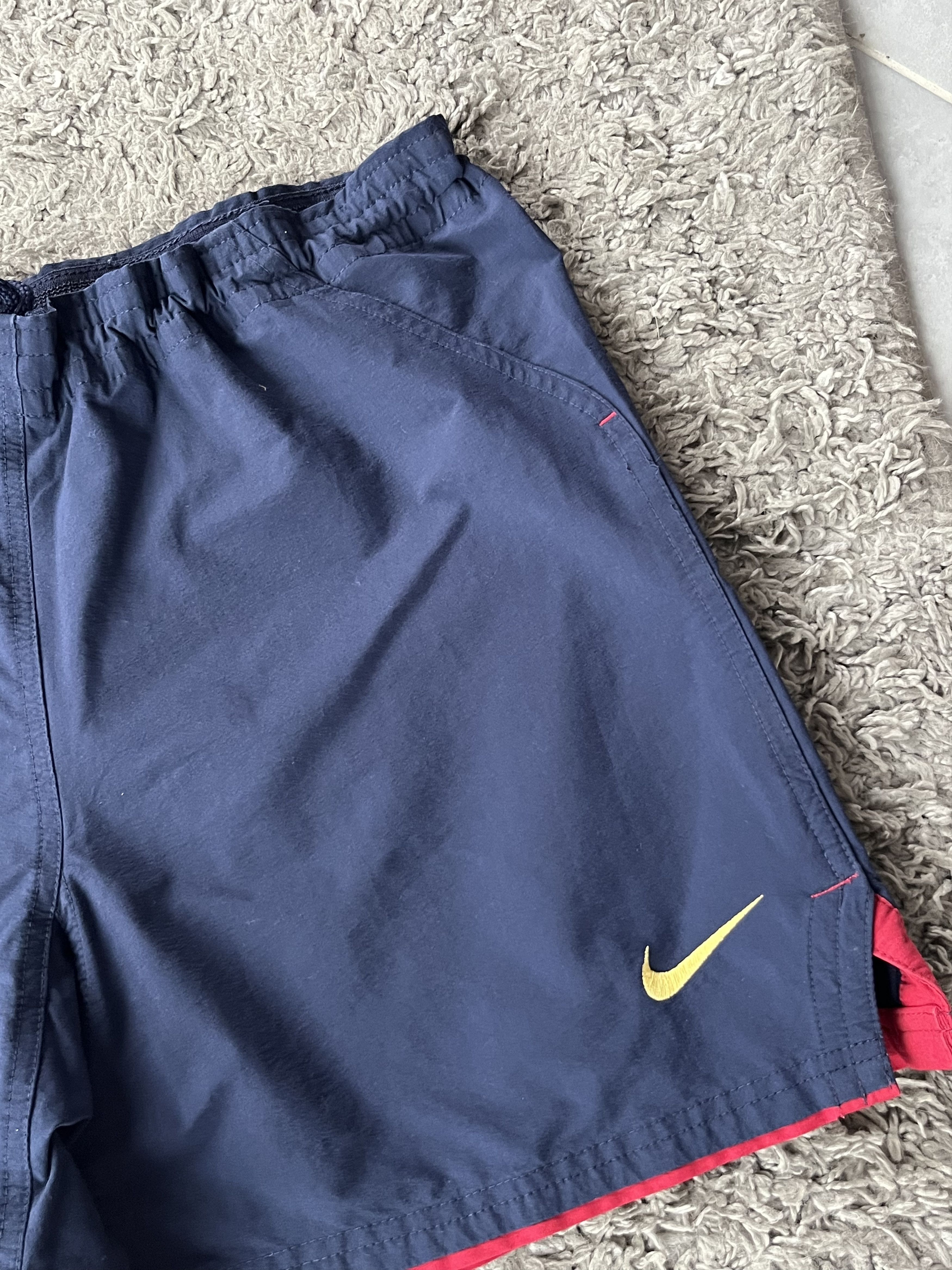 Nike Vintage Nylon Shorts Nike FC BARCELONA Y2K Style Size US 32 / EU 48 - 4 Thumbnail