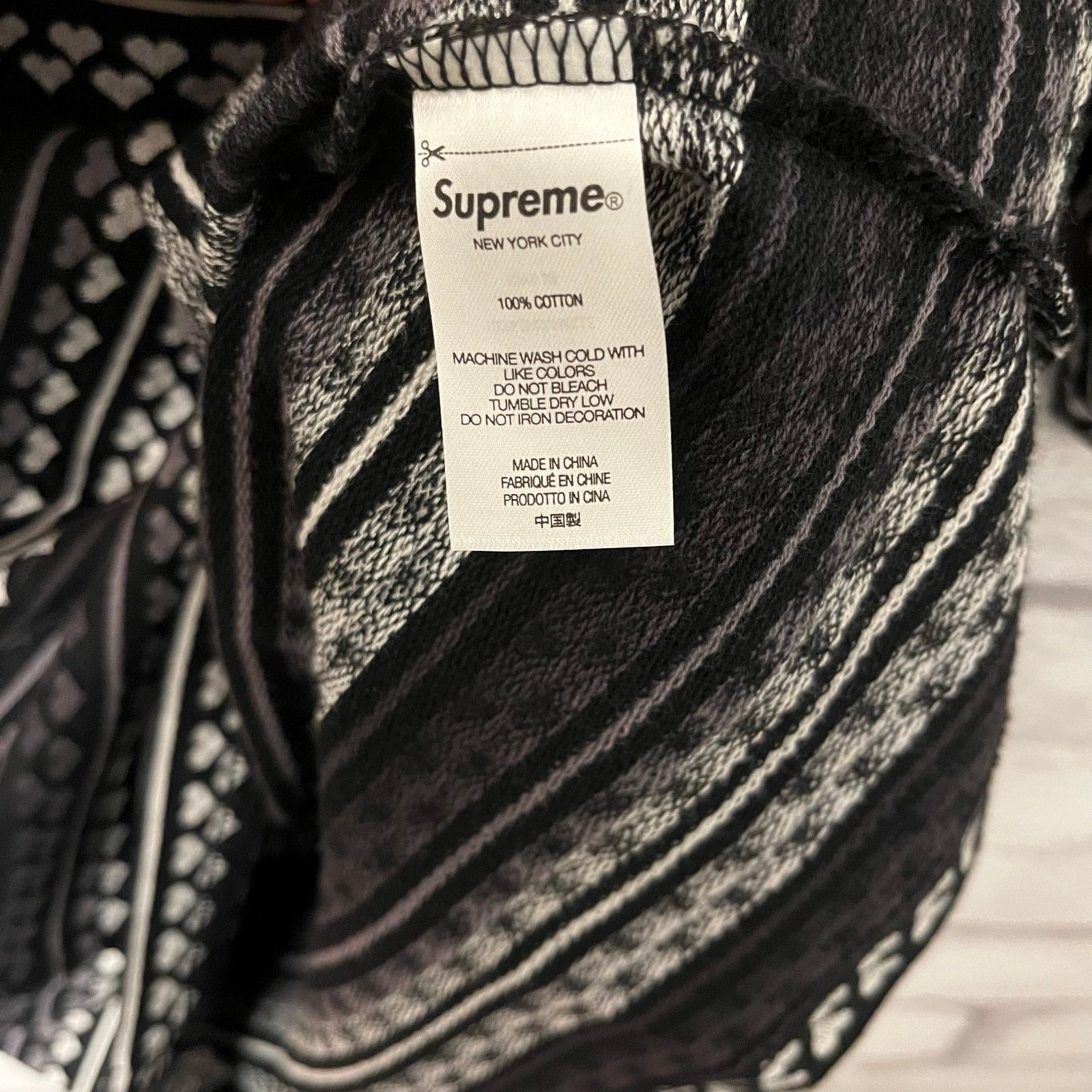 Supreme Supreme Hearts Jacquard S/S Top Size US S / EU 44-46 / 1 - 7 Thumbnail