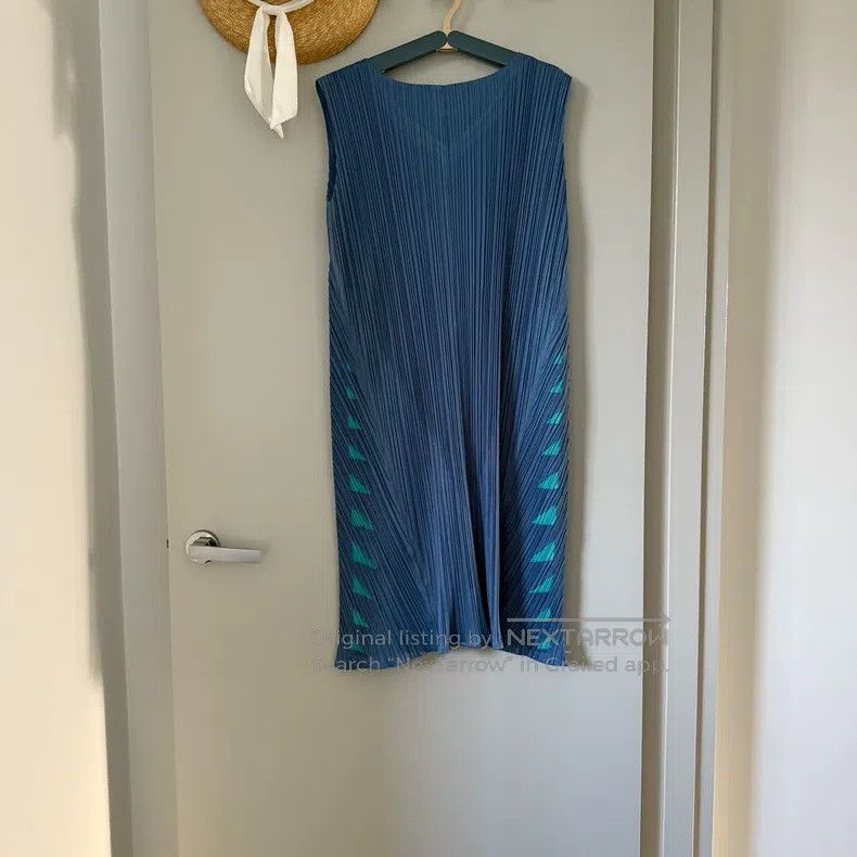 Issey Miyake Issey Miyake Sleeveless V-Neck Dress Size M / US 6-8 / IT 42-44 - 2 Thumbnail