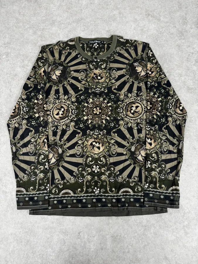 Dolce & Gabbana 2010s Dolce & Gabbana Green Fantasy World Henley Longsleeve Size US M / EU 48-50 / 2 - 1 Thumbnail