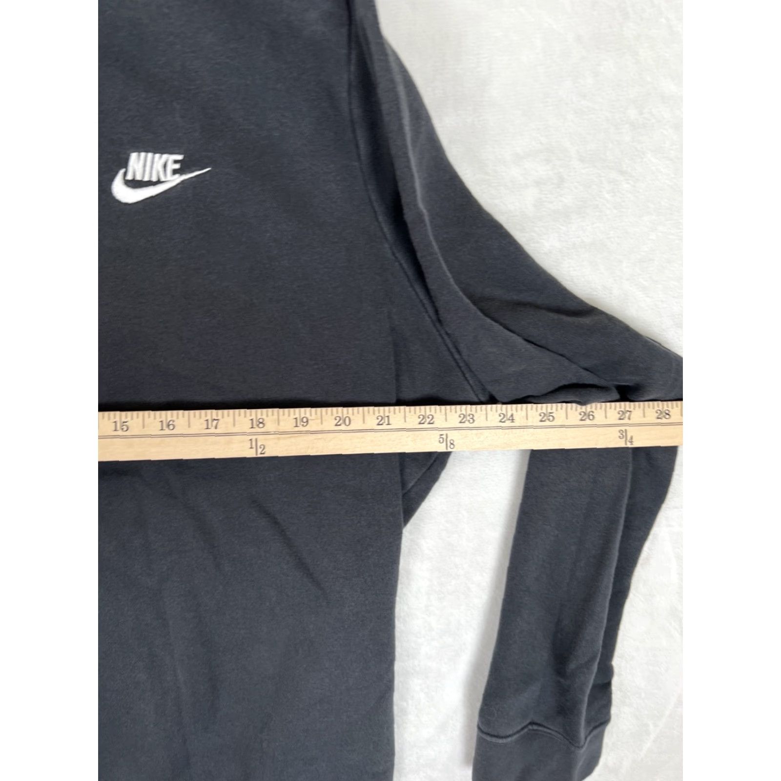Nike Nike Sportswear Sweatshirt Women's XL Black Fleece Swoosh Embroidery Pullover Crew Neck Oversized Logo 90s Y2K Vintage: No Size XL / US 12-14 / IT 48-50 - 4 Thumbnail
