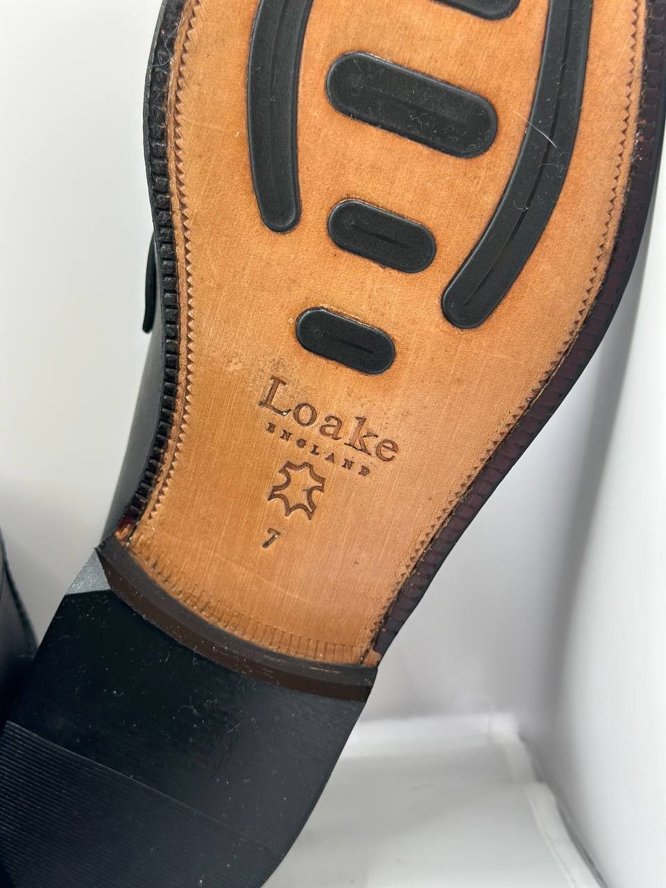 Loake Loake Design TS Cuba 2251 Black Leather Apron Toe Loafers Size US 8 / EU 41 - 7 Thumbnail