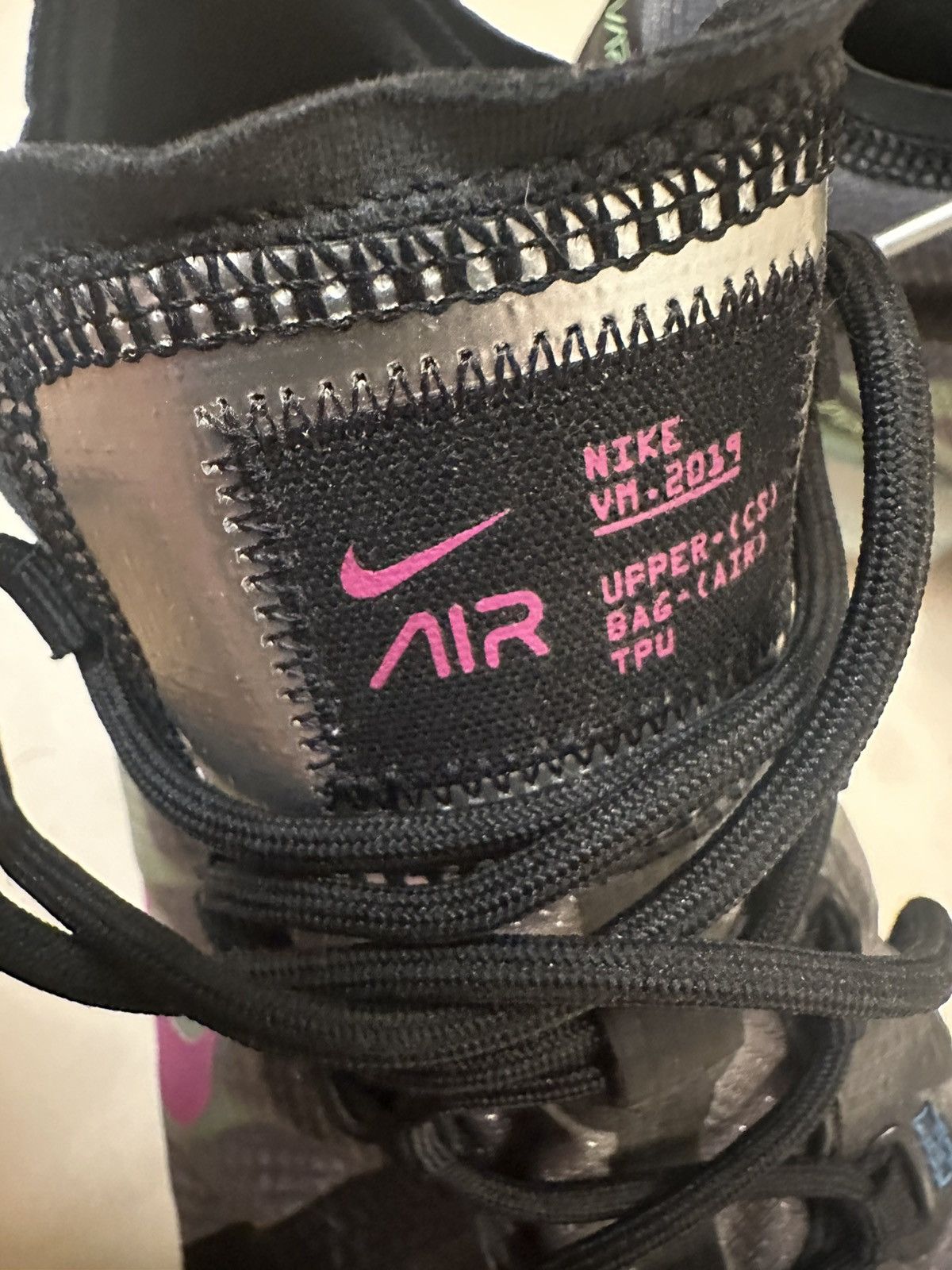 Nike Nike Air VaporMax 2019 PRM black green pink 9.5 running shoe Size US 9.5 / EU 42-43 - 9 Thumbnail