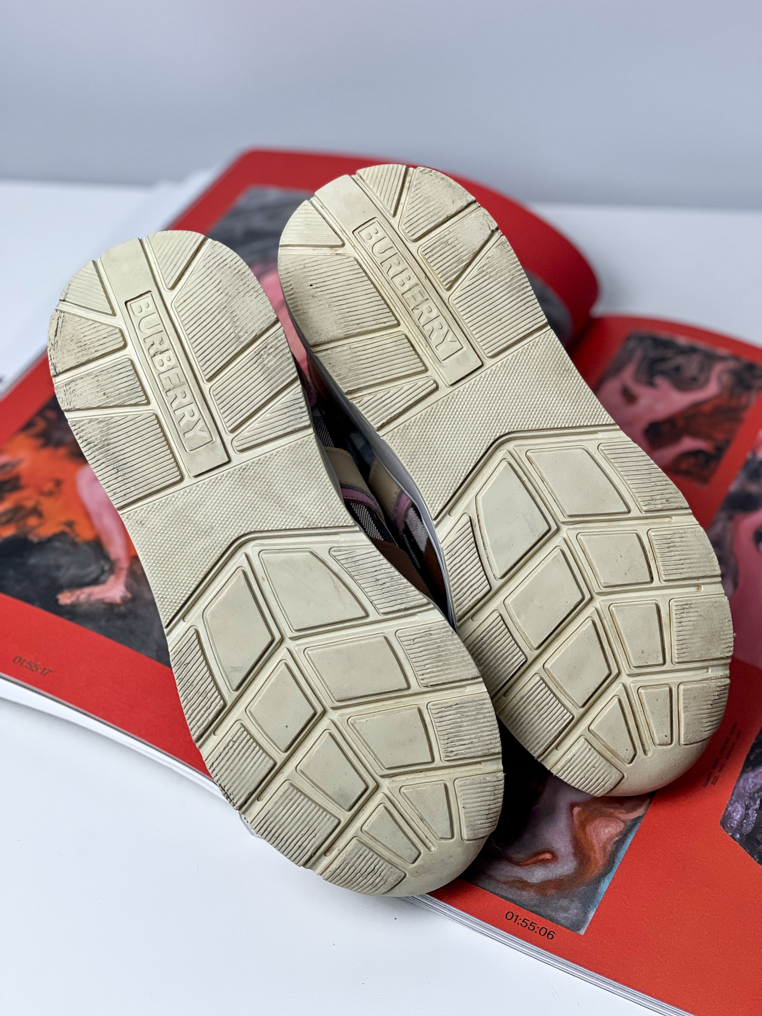 Burberry Burberry Ramsey Vintage Check Size US 7 / IT 37 - 8 Thumbnail