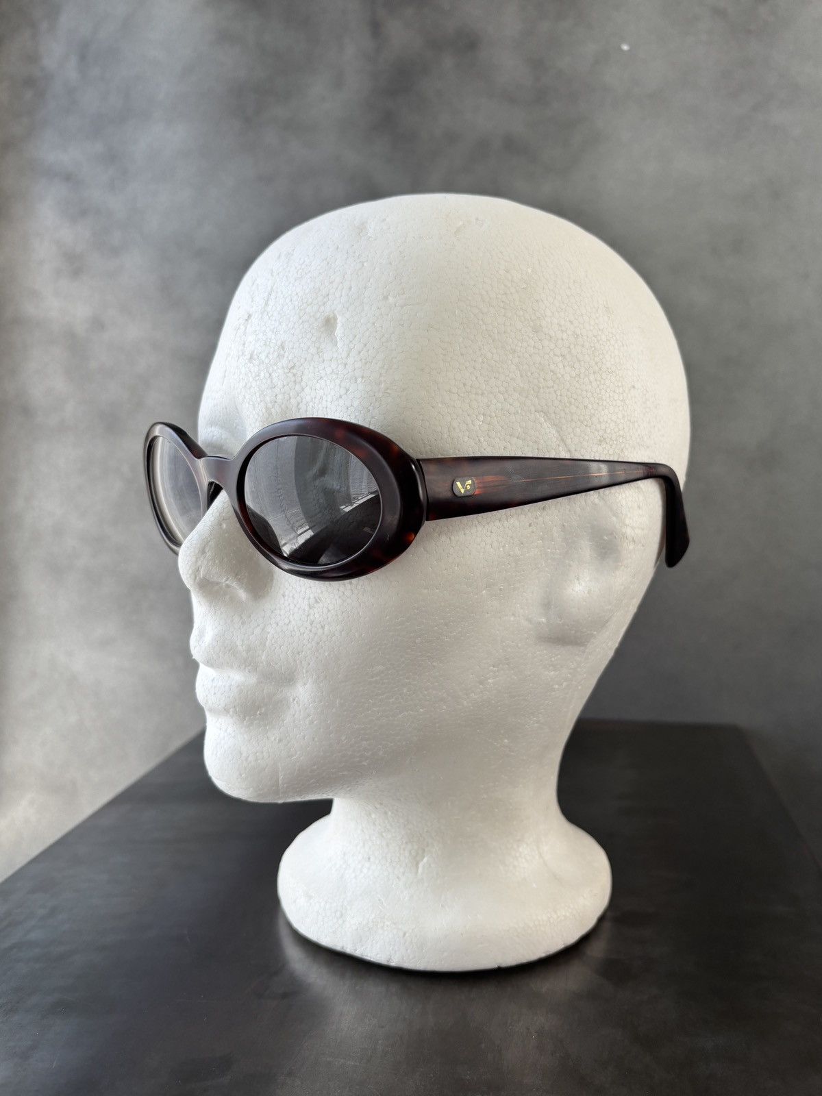 Vogue Vintage Vogue Sunglasses 1990s Made in Italy Oval Y2K VO2167 Size ONE SIZE - 10 Thumbnail