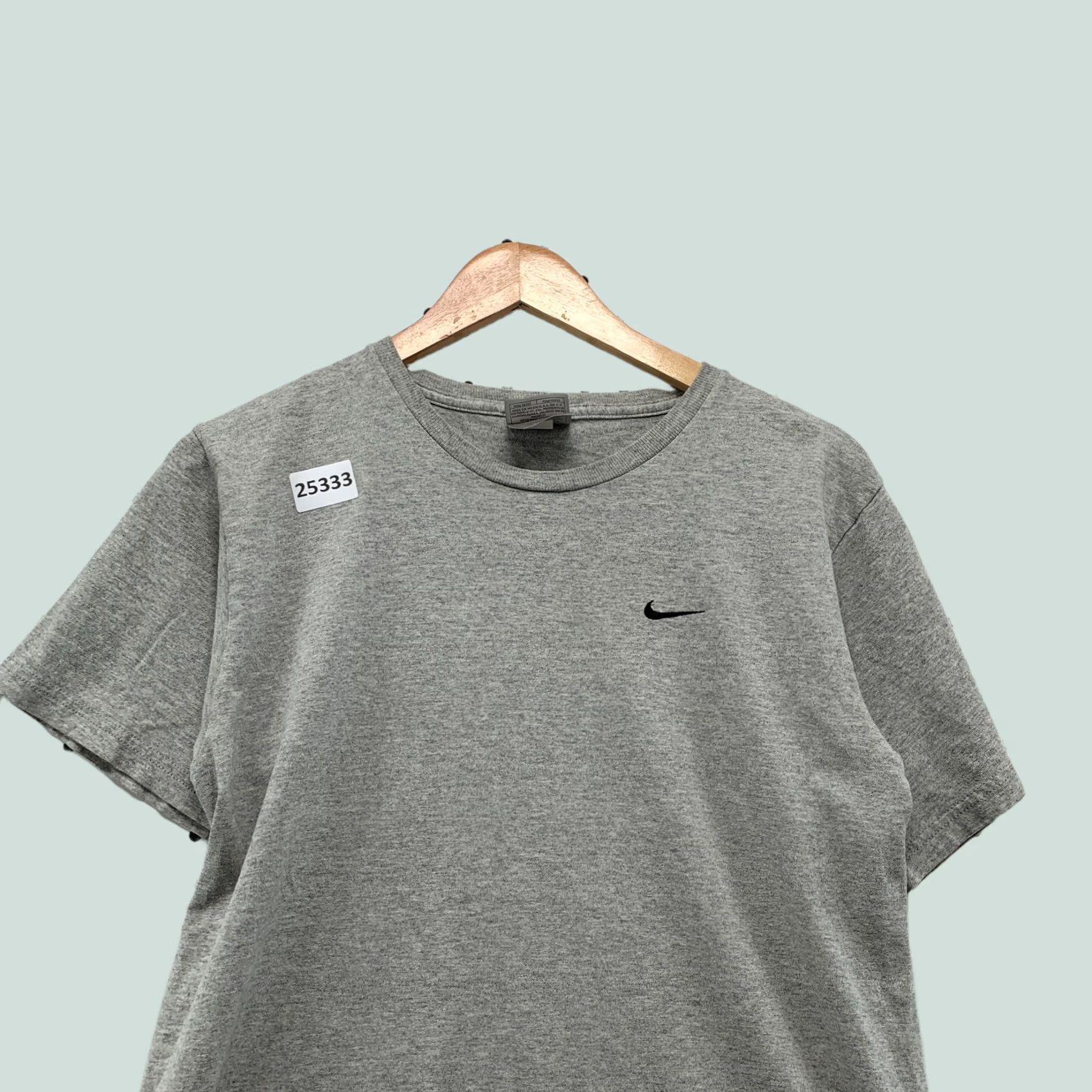 Nike Vintage Nike Shirt Gray Black Embroidered Swoosh Womens L Large 18x23.5 Size L / US 10 / IT 46 - 1 Thumbnail