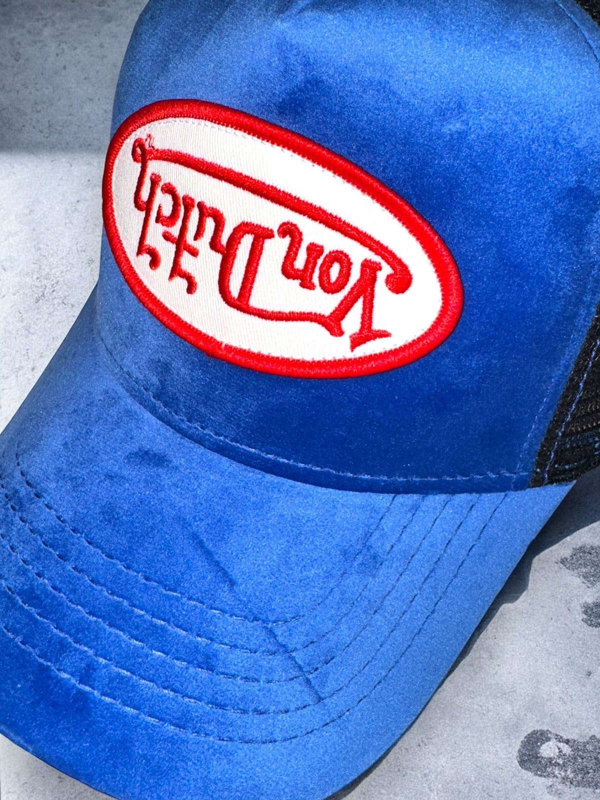 Von Dutch Von Dutch Trucker Hat Blue Velvet Upside Down Embroidered Size ONE SIZE - 3 Thumbnail
