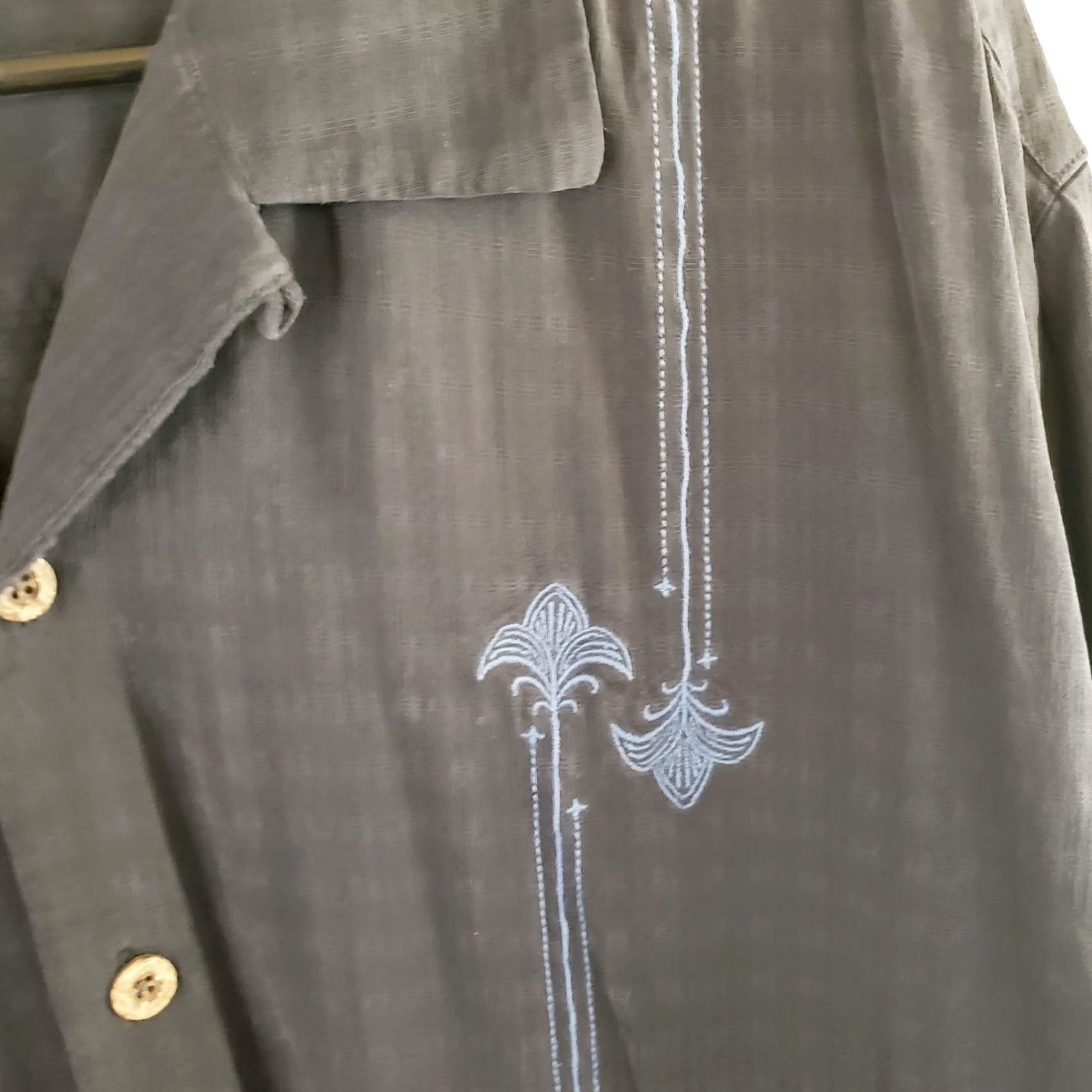 Tommy Bahama Tommy Bahama Shirt Men XL Black Silk Blue Embroidery Button Up Short Sleeve Elegant Casual Formal Party/Wedding Size US XL / EU 56 / 4 - 5 Thumbnail
