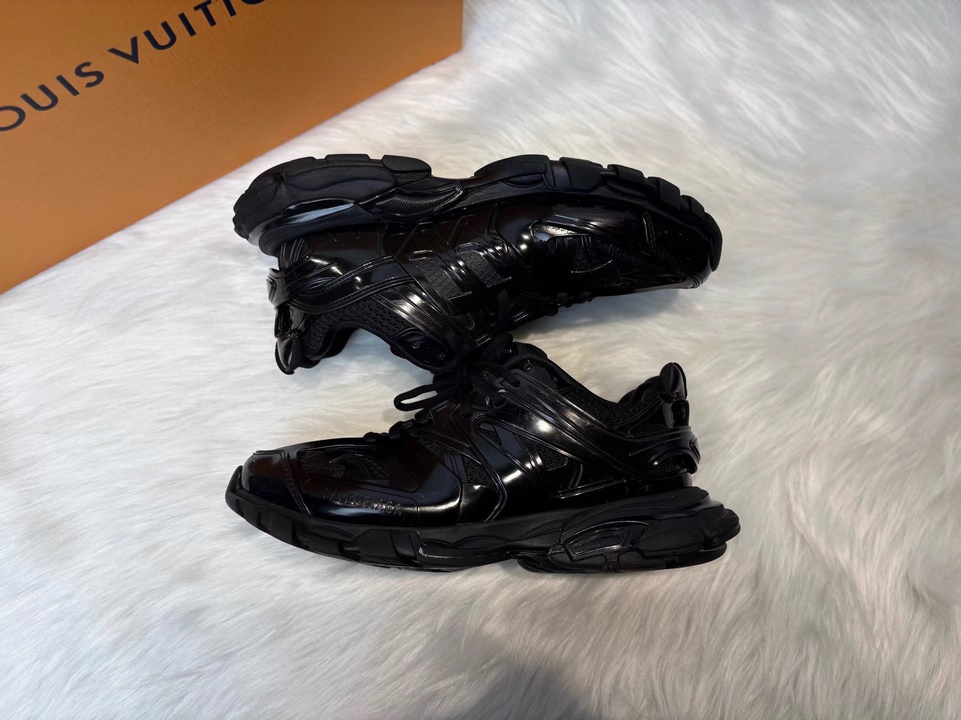 Balenciaga Balenciaga Track Embossed Logo Dad Shoes K36 Size US 10 / EU 43 - 7 Thumbnail