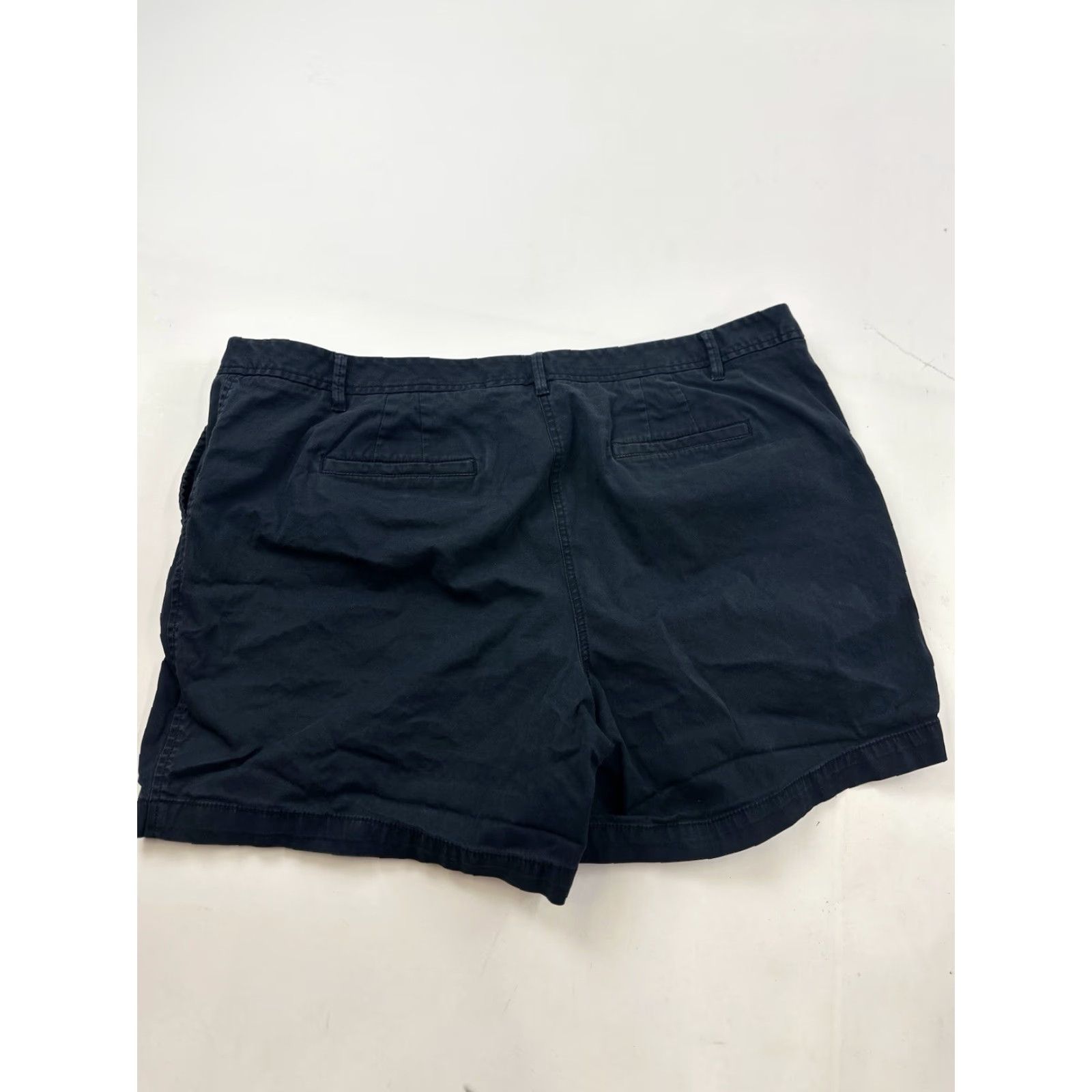 Talbots TALBOTS Black Chino Shorts Women’s Size 18 Relaxed Fit Classic Preppy Casual Size 40" / US 18 - 2 Thumbnail