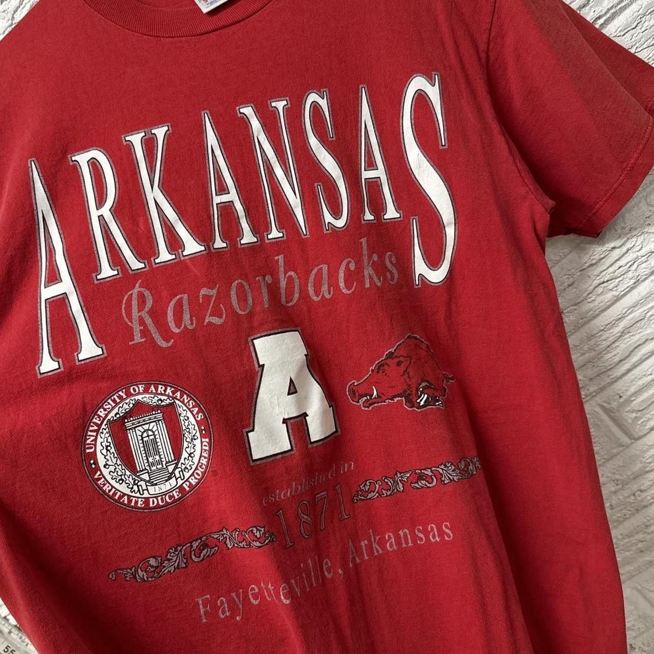 Jerzees × NCAA × Vintage Vintage Arkansas Razorbacks Red 90s T Shirt Large Size US L / EU 52-54 / 3 - 1 Thumbnail
