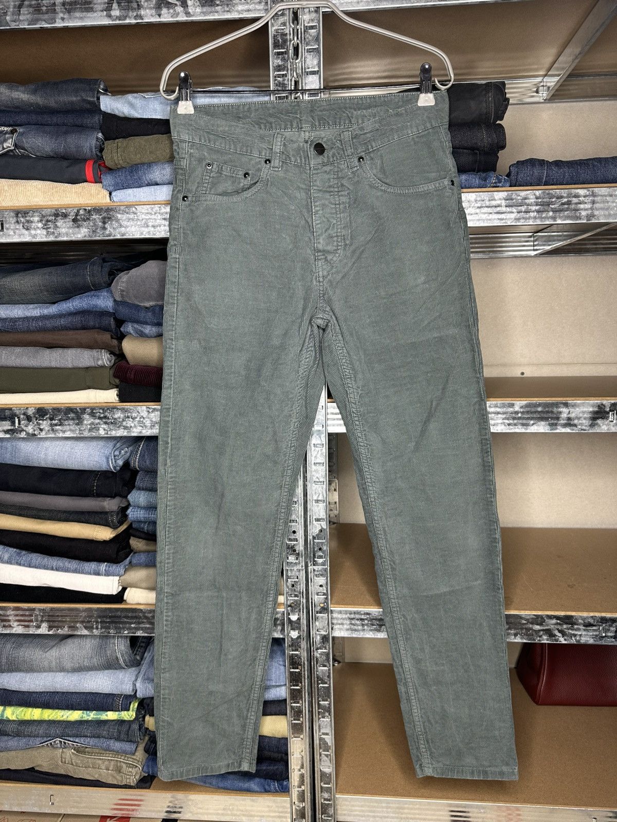 Carhartt Carhartt WIP Newel Pant Corduroy Pants Men's Size 28 Size US 28 / EU 44 - 1 Thumbnail