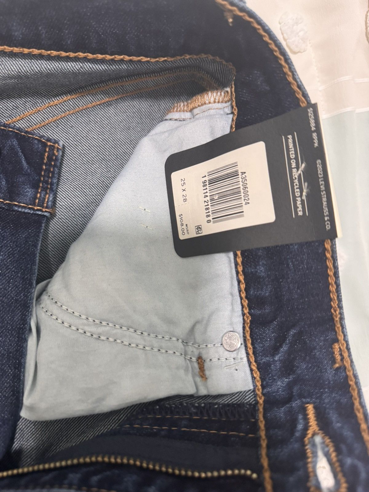 Levi's 80s Mom Jeans 25 x 28 Size 25" / US 0 / IT 36 - 5 Thumbnail