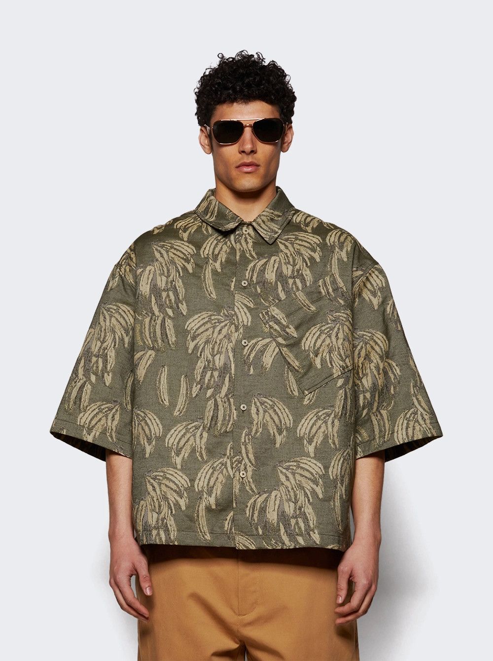Jacquemus o1mle0326 Aloe Shirt in Green Size US XL / EU 56 / 4 - 2 Thumbnail