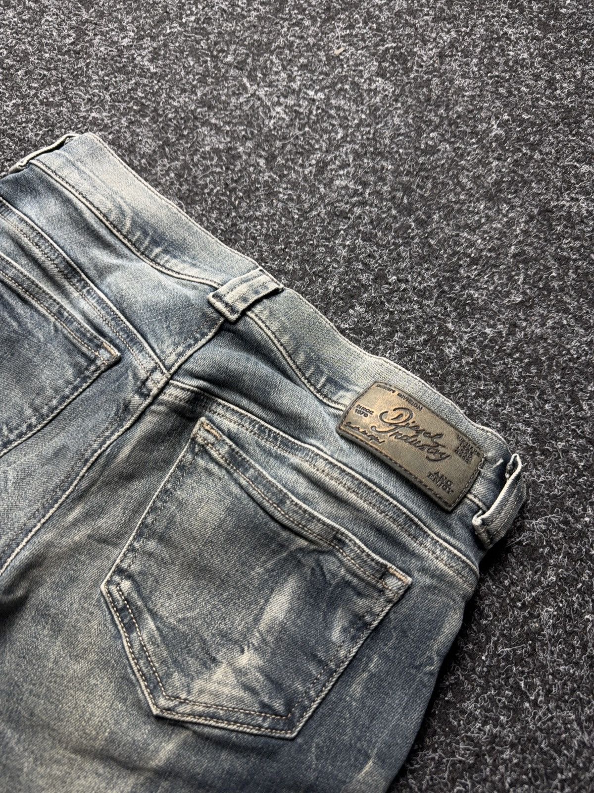 Diesel 00s Diesel JEGONFIRE Moto Faded Denim Jeans Slim Straight Size 27" / US 4 / IT 40 - 17 Thumbnail
