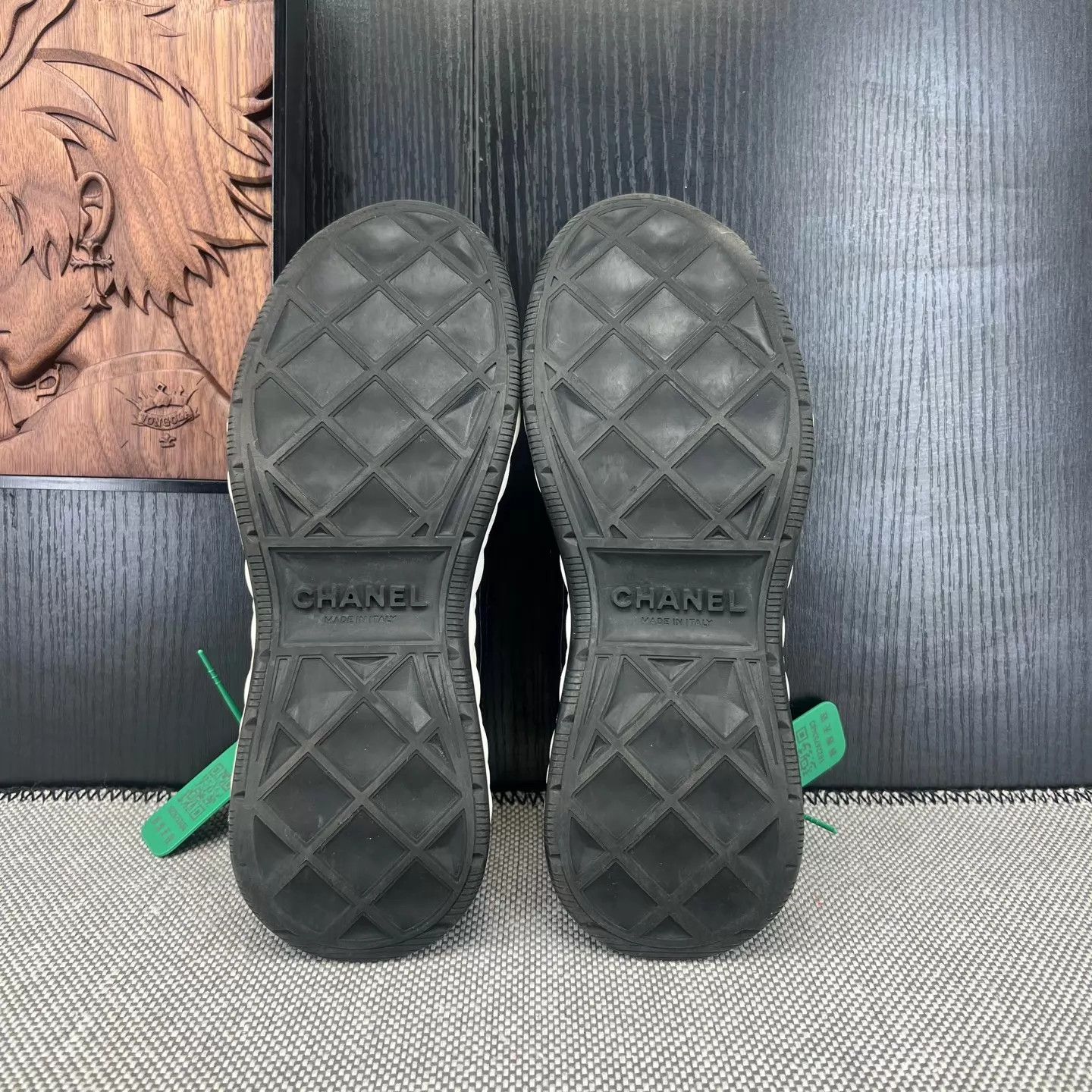 Chanel Chanel Wmns Black Gold Sneakers 37 Size US 6.5 / IT 36.5 - 8 Thumbnail