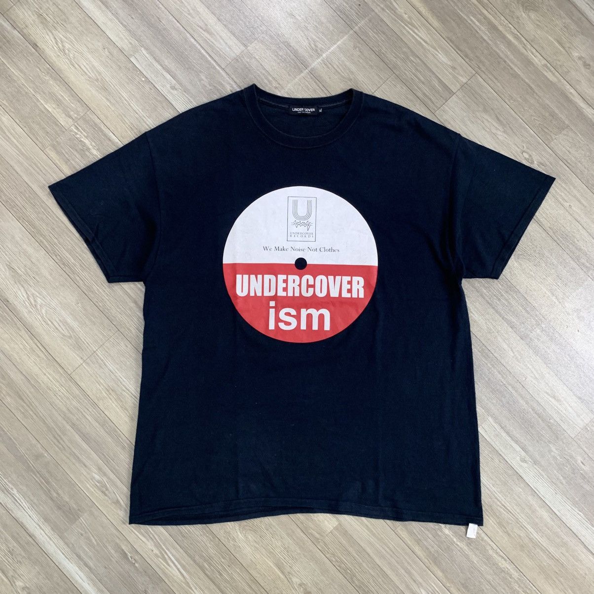 トップス UNDERCOVER WE MAKE NOISE NOT CLOTHES XL Undercover We Make Noise Tee in Black | FWRD