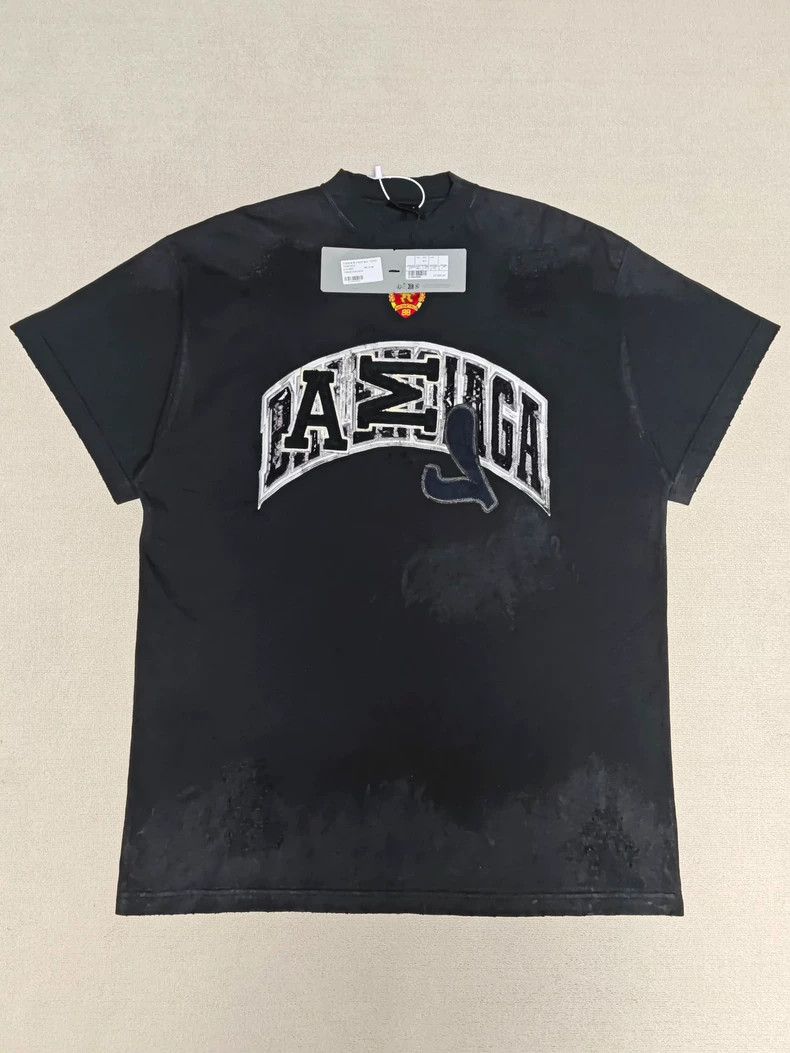 Balenciaga Balenciaga 23 SS Mud Dye Manchester United Sabotage Worn Ve Size US M / EU 48-50 / 2 - 1 Thumbnail