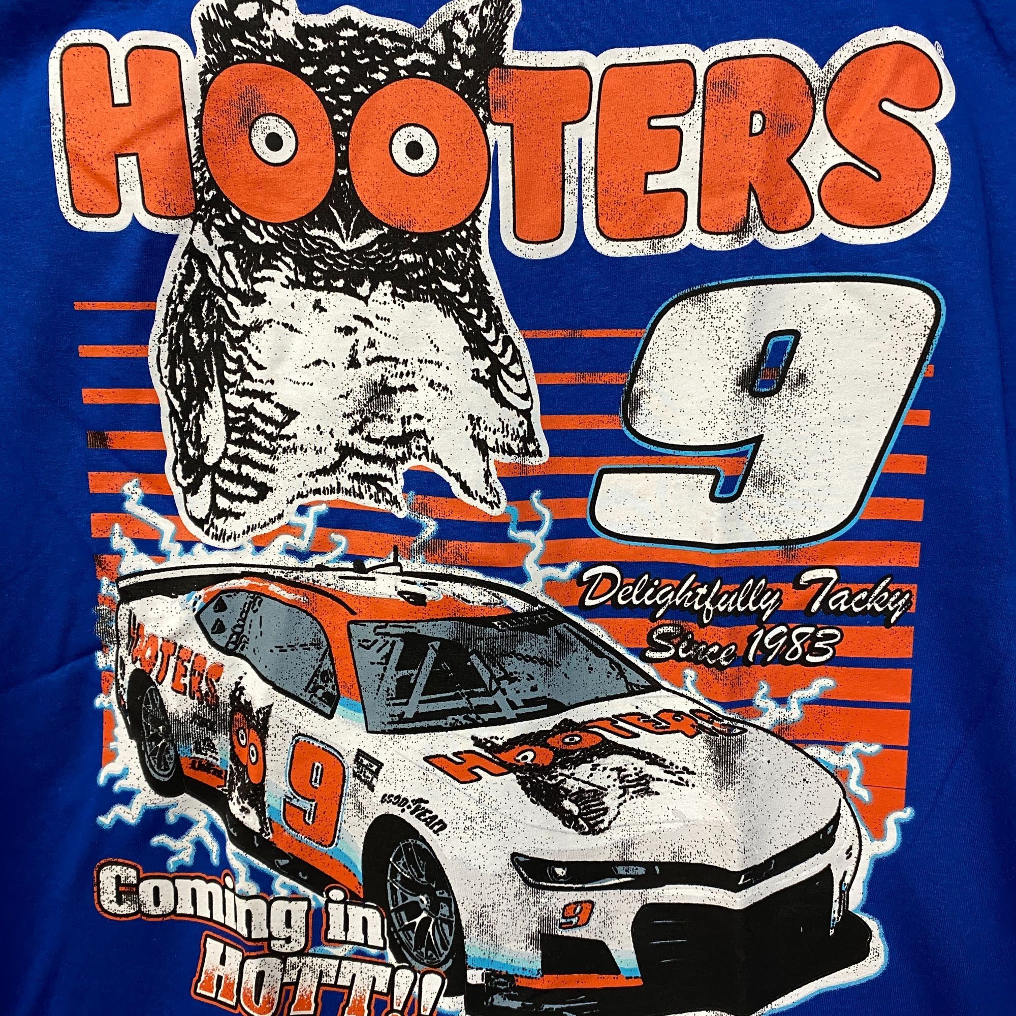 Other Hooters Coming In Hot Delightfully Tacky Since 1983 T-Shirt Size US M / EU 48-50 / 2 - 2 Thumbnail