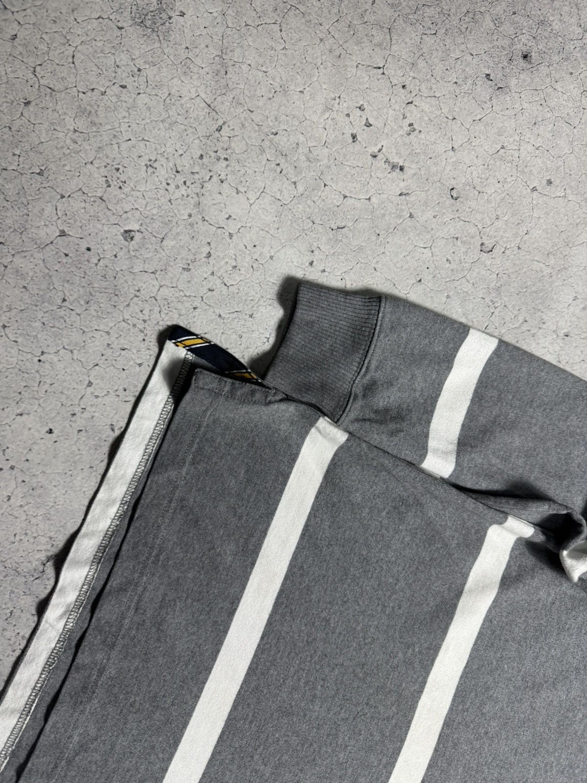 Tommy Hilfiger Tommy Hilfiger Striped Rugby Sweatshirt Vintage Size M Y2K Size US M / EU 48-50 / 2 - 2 Thumbnail