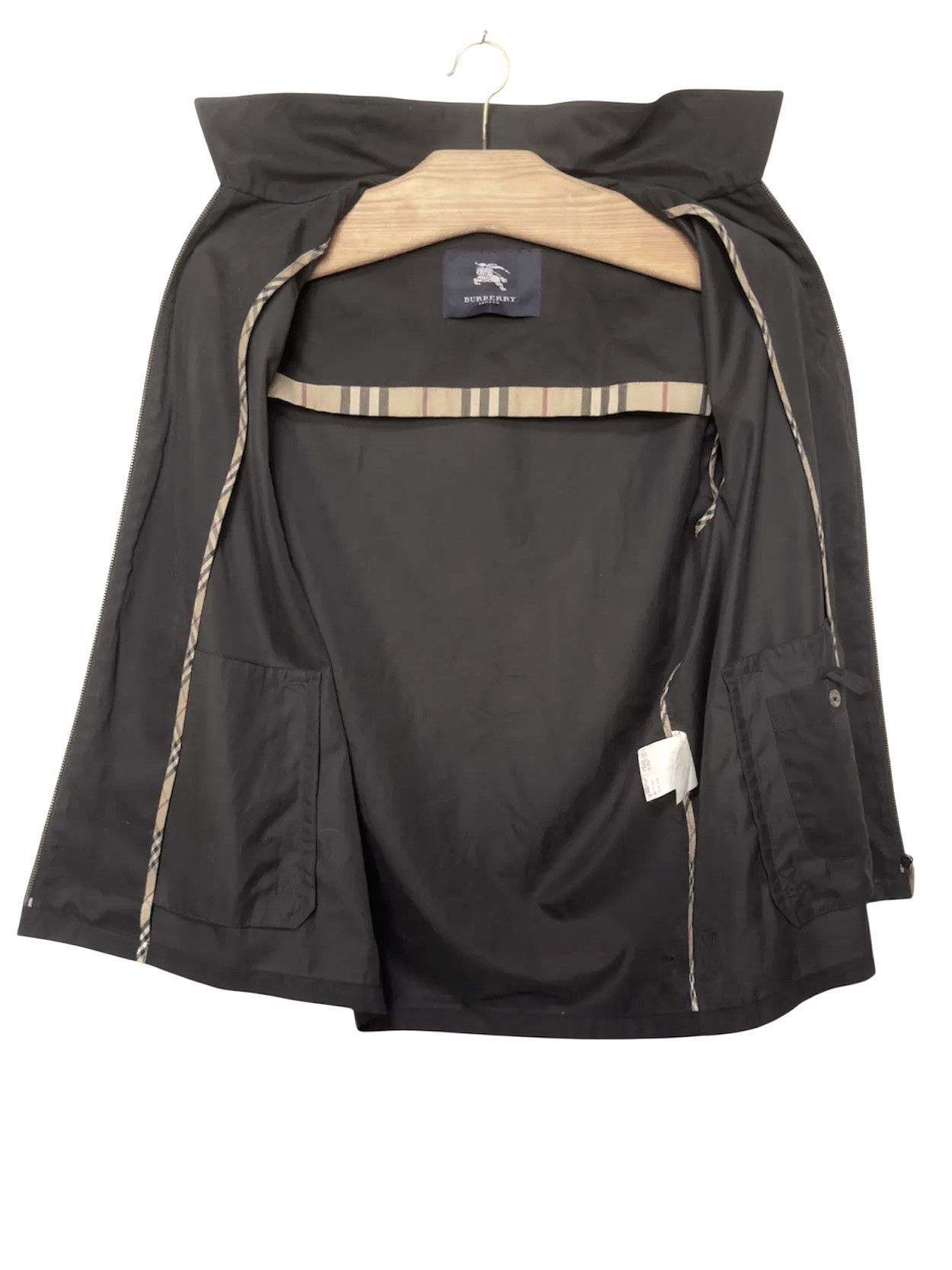 Burberry Burberry zip up black jacket classic size 52it L Size US L / EU 52-54 / 3 - 6 Thumbnail