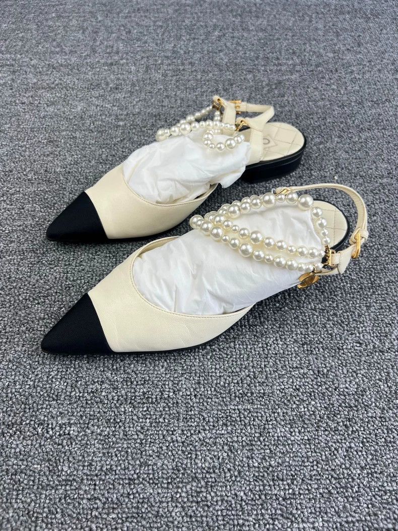 Chanel Chanel Pearl Pointed Toe Flat Sandals-yf Size US 6 / IT 36 - 1 Thumbnail