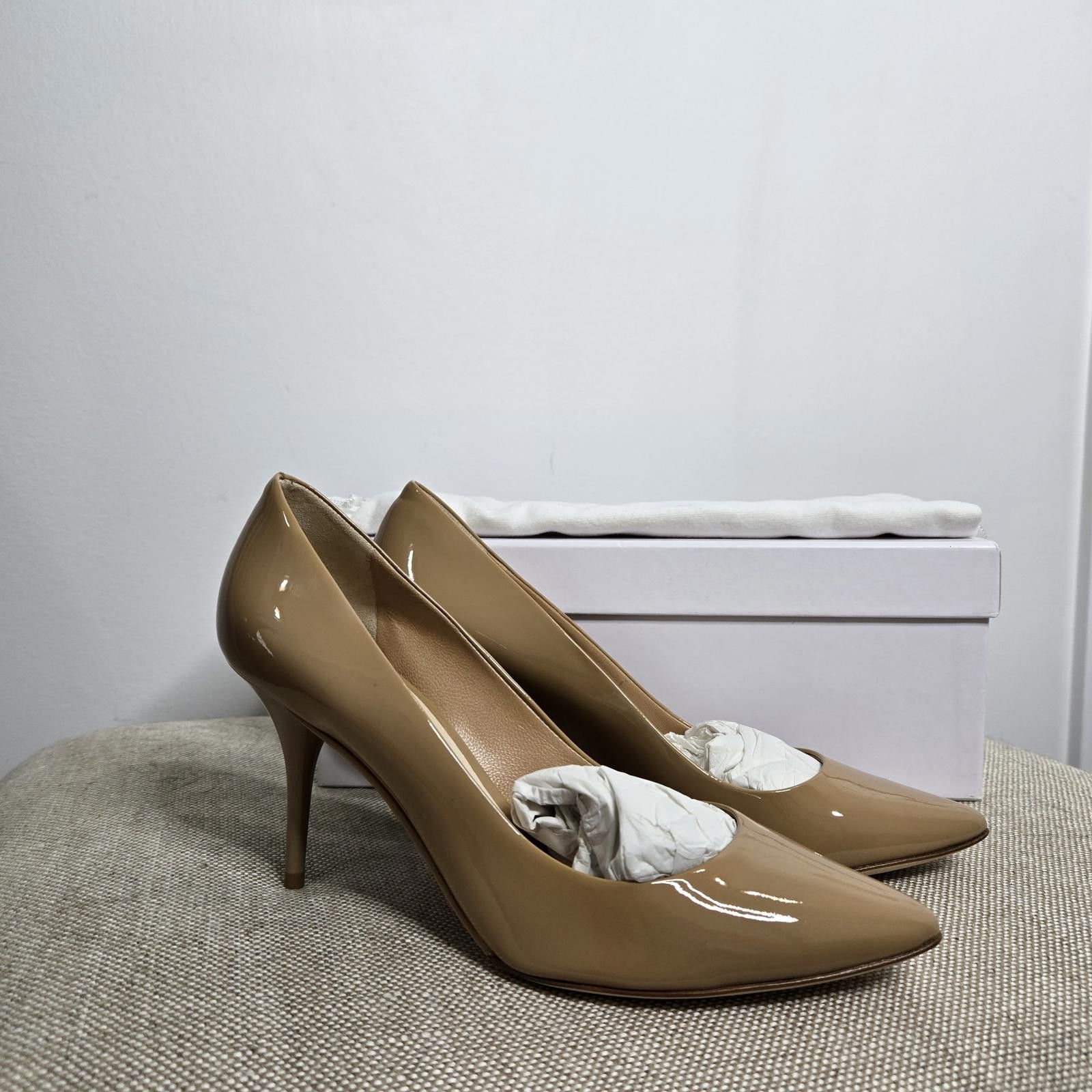 Christian Dior Monsieur Christian Dior Miss Dior Pointy Nude Patent Pump New w/ Box Size US 8 / IT 38 - 2 Thumbnail