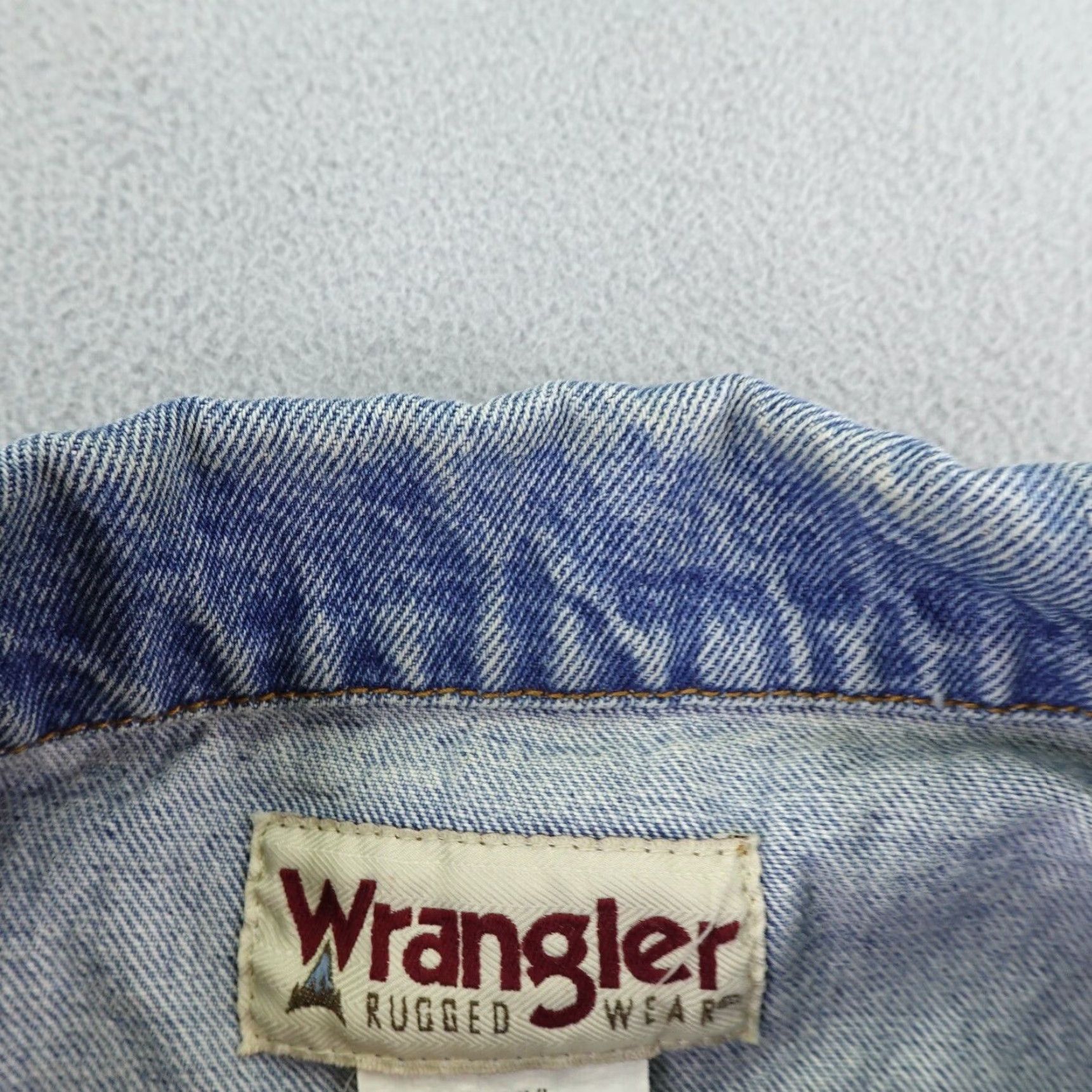 Wrangler Wrangler Denim Jacket Mens 2XL Blue Denim Trucker Button Up Rugged Wear Coat Jacket Mens 2XL Blue Wrangler Denim Jacket Size US 39 - 7 Thumbnail