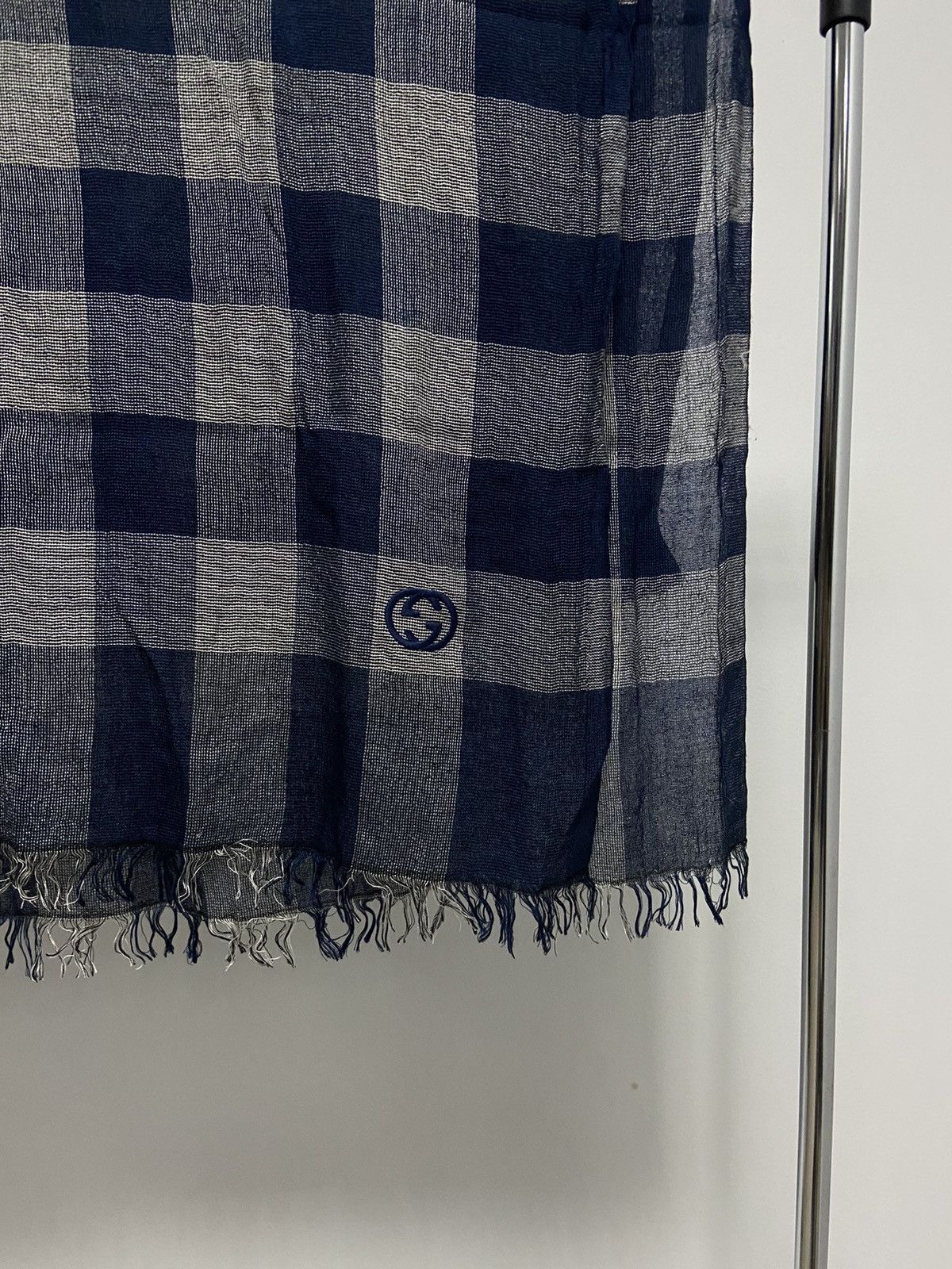 Gucci × Vintage Gucci big scarf check mesh vintage small logo silk linen Size ONE SIZE - 5 Thumbnail