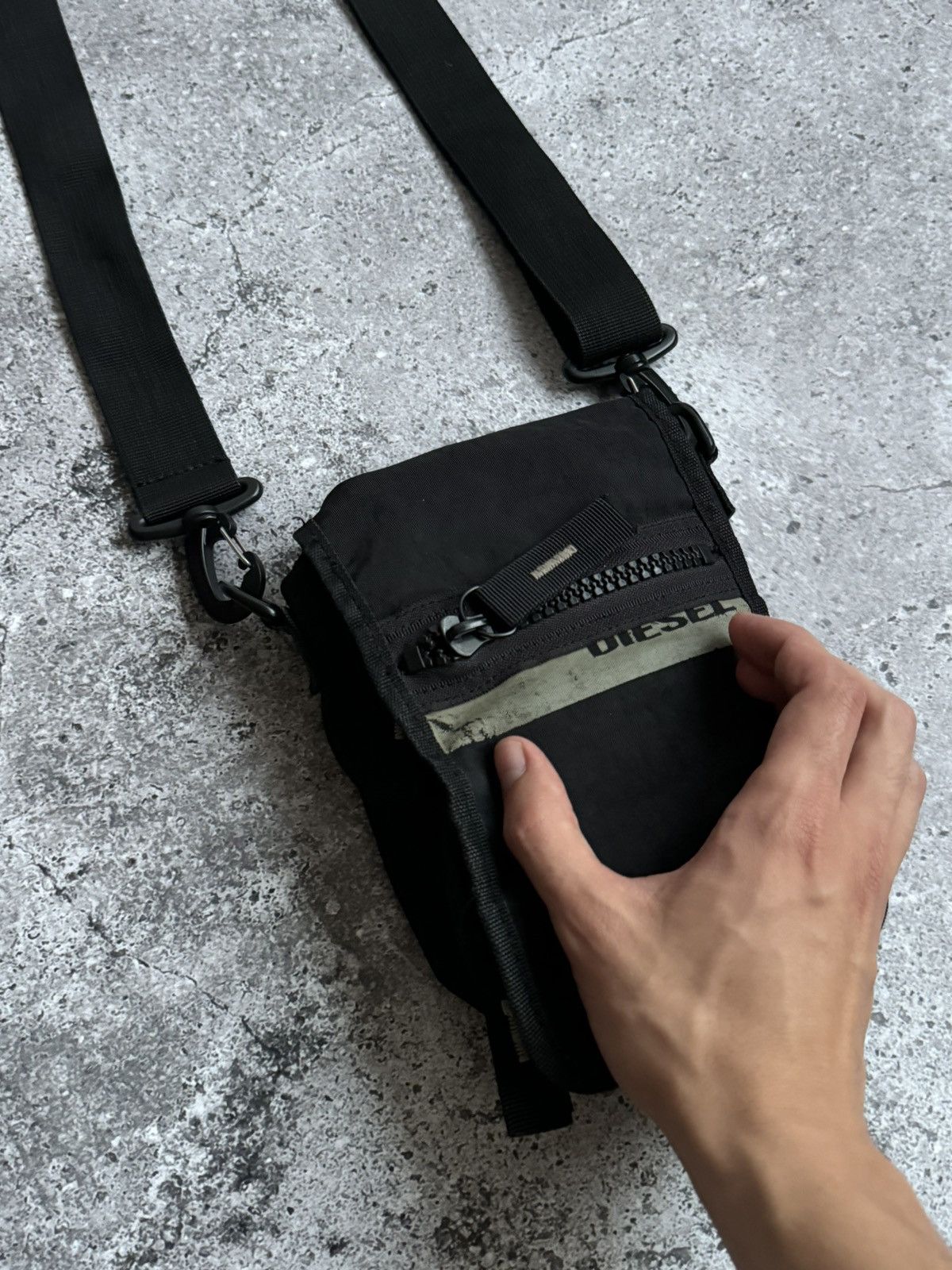 Diesel × Vintage Vintage Diesel nylon Y2K crossbody bag messenger Size ONE SIZE - 6 Thumbnail