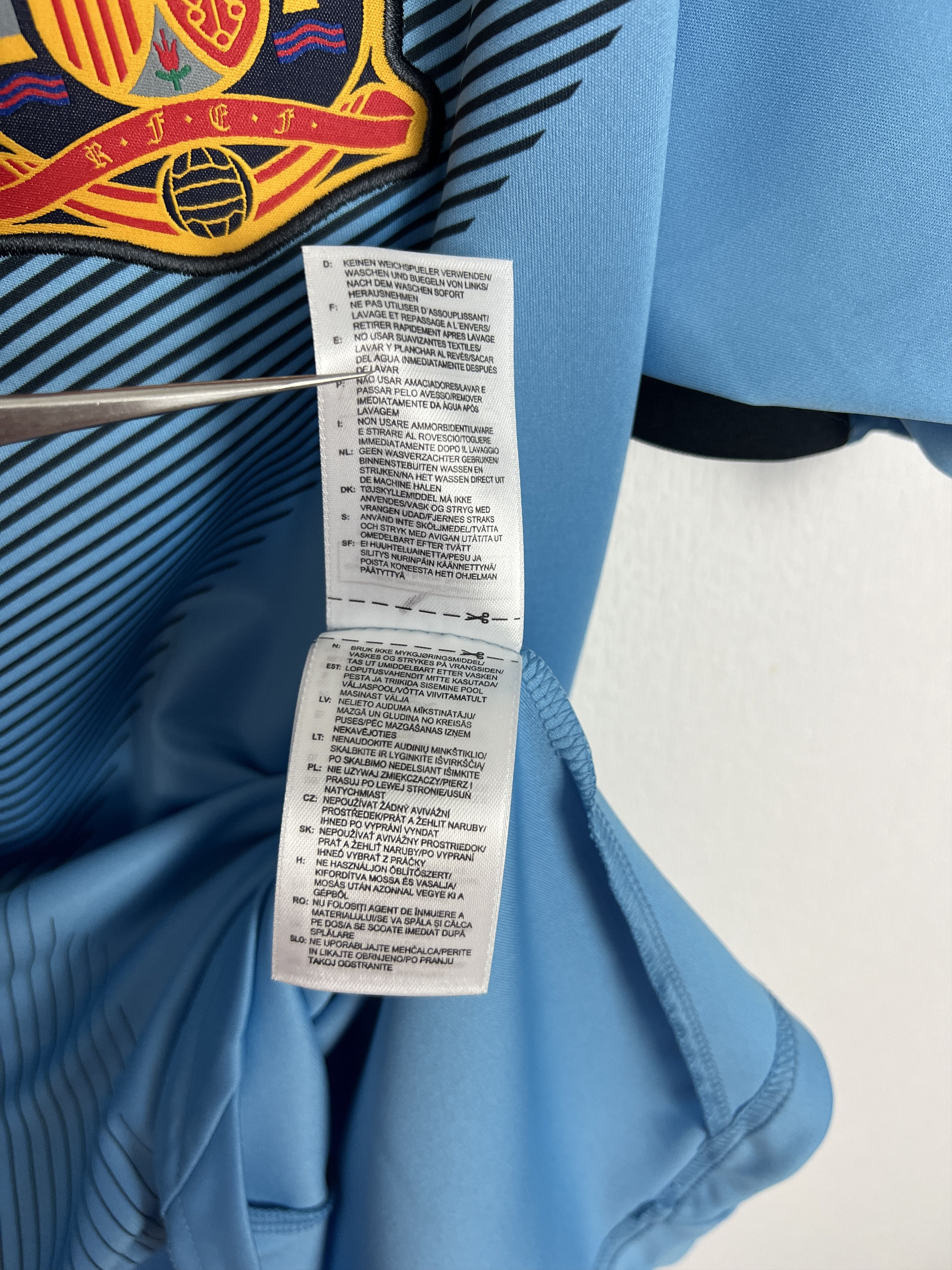 Adidas Spain football shirt 2012 Soccer Mata Jersey Mens Tee Hype Size US L / EU 52-54 / 3 - 14 Thumbnail