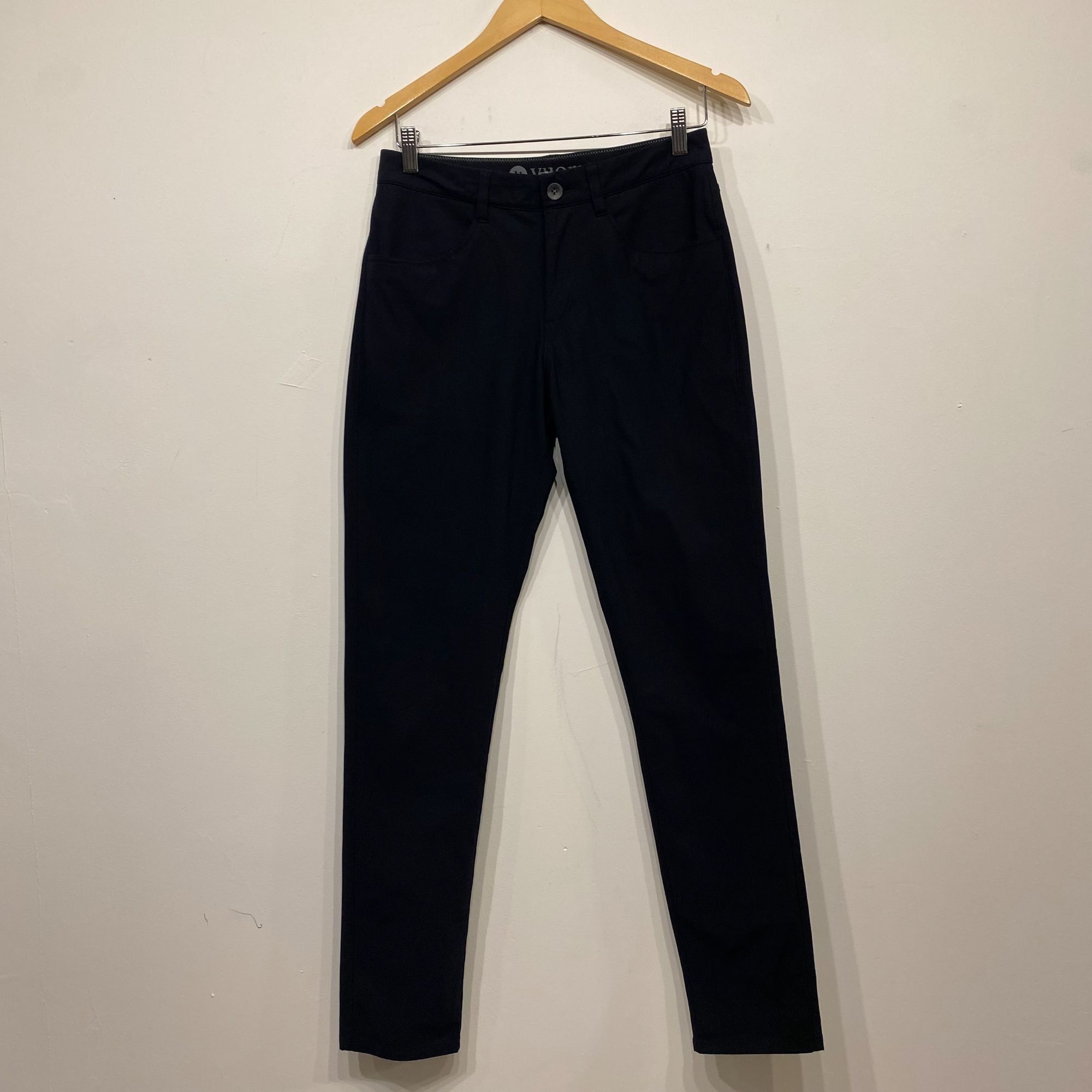 Vuori Vuori Men's Meta Pant Athletic Slim Fit in Black Size 28 Size US 28 / EU 44 - 1 Thumbnail