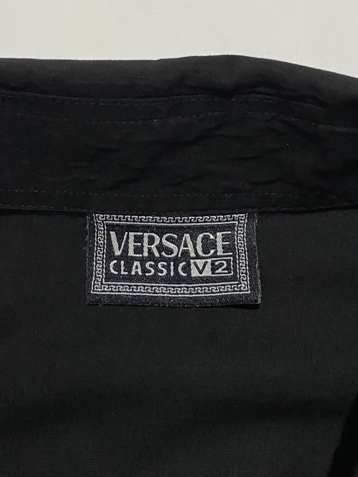 Designer × Versace × Vintage VINTAGE VERSACE CLASSIC V2 BLACK ON BLACK FORMAL SHIRT Size US XL / EU 56 / 4 - 5 Thumbnail