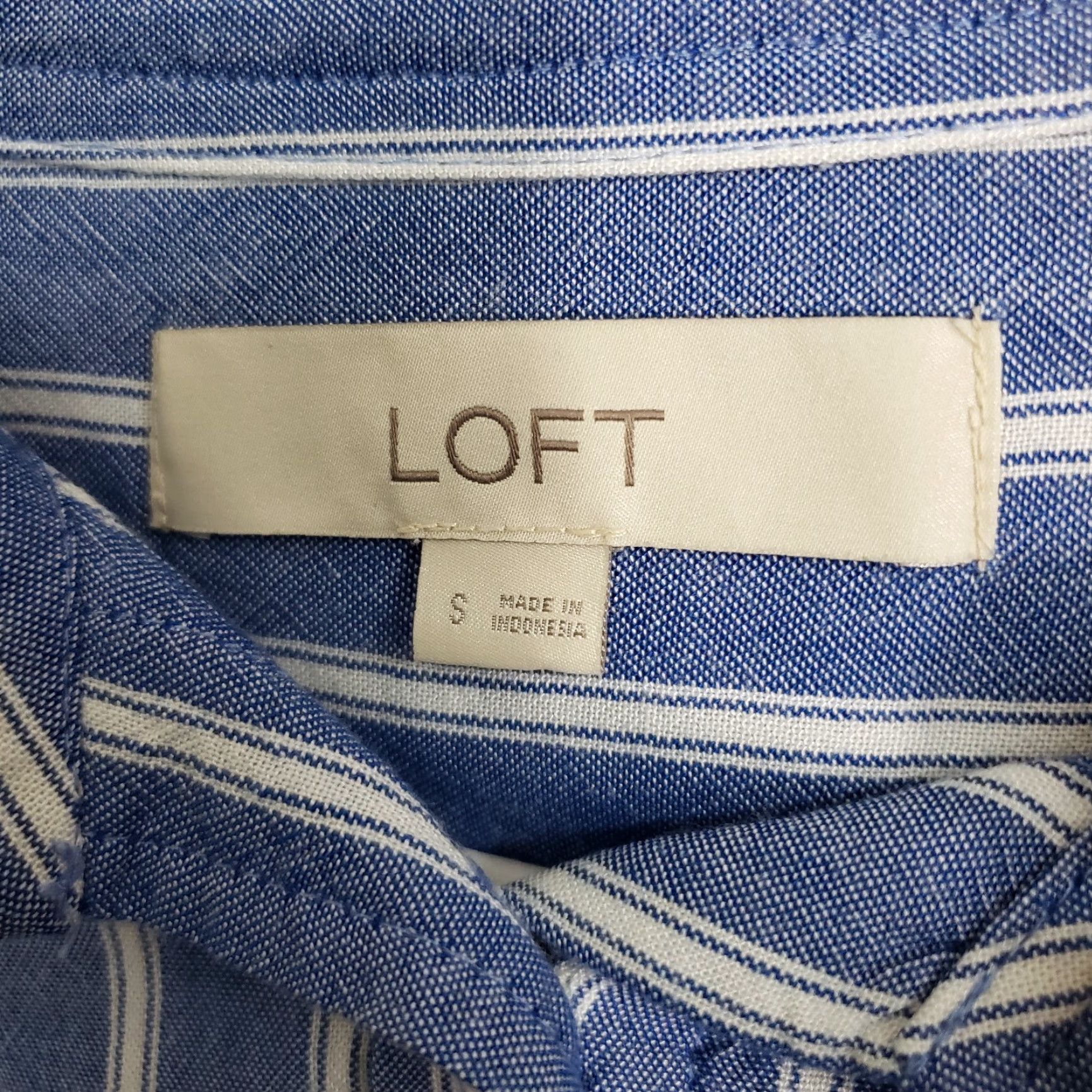 Ann Taylor Ann Taylor LOFT Womens Button Front Shirt Sz Small Blue White Stripe Size S / US 4 / IT 40 - 5 Thumbnail